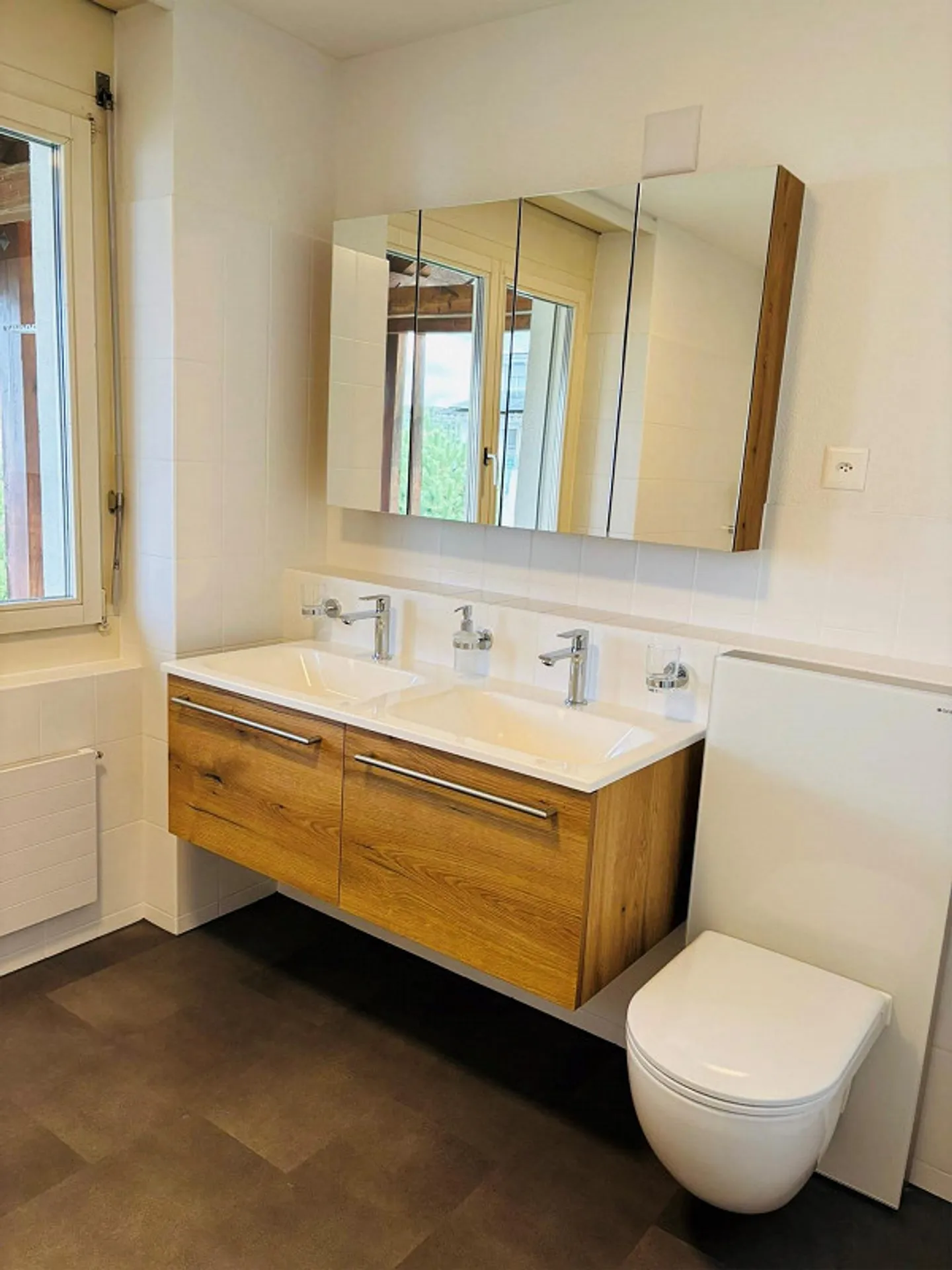 Appartamento maisonette ristrutturato di 5,5 stanze con molto spazio - Foto 9 di 15