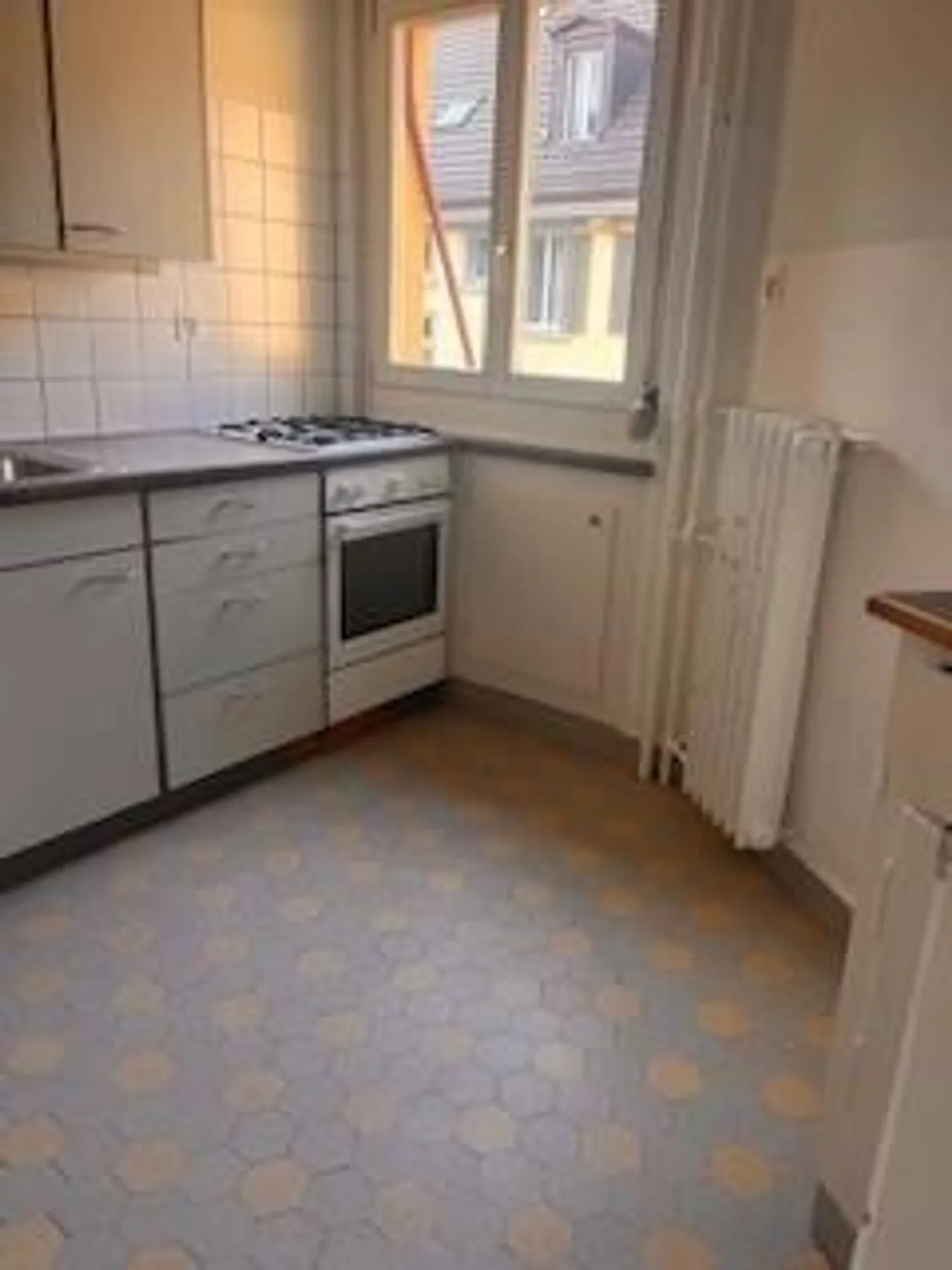 Appartement 2 pièces dans le quartier 3 - LOCATION SANS CAUTION - Photo 2 sur 3