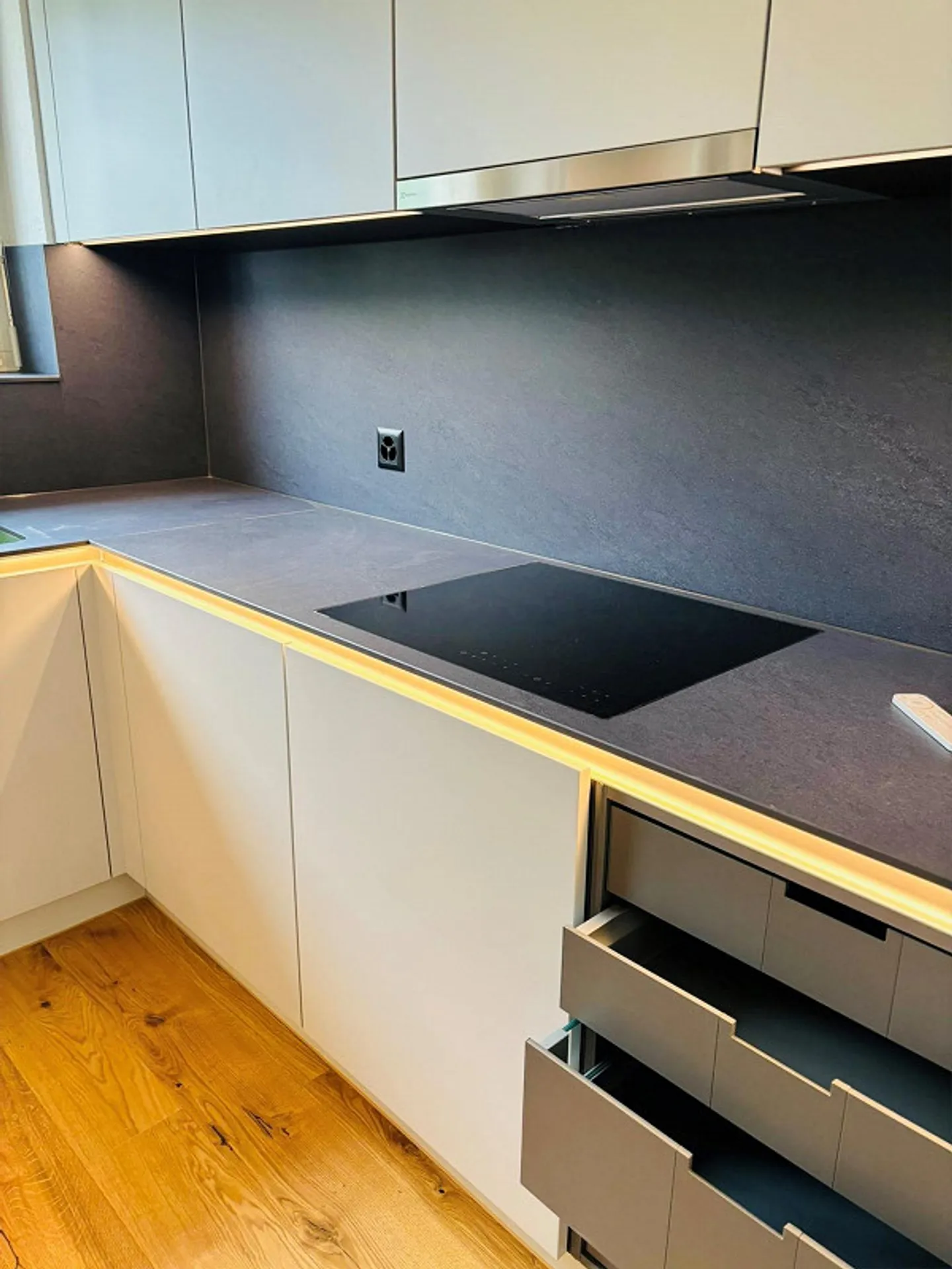 Appartamento maisonette ristrutturato di 5,5 stanze con molto spazio - Foto 6 di 15