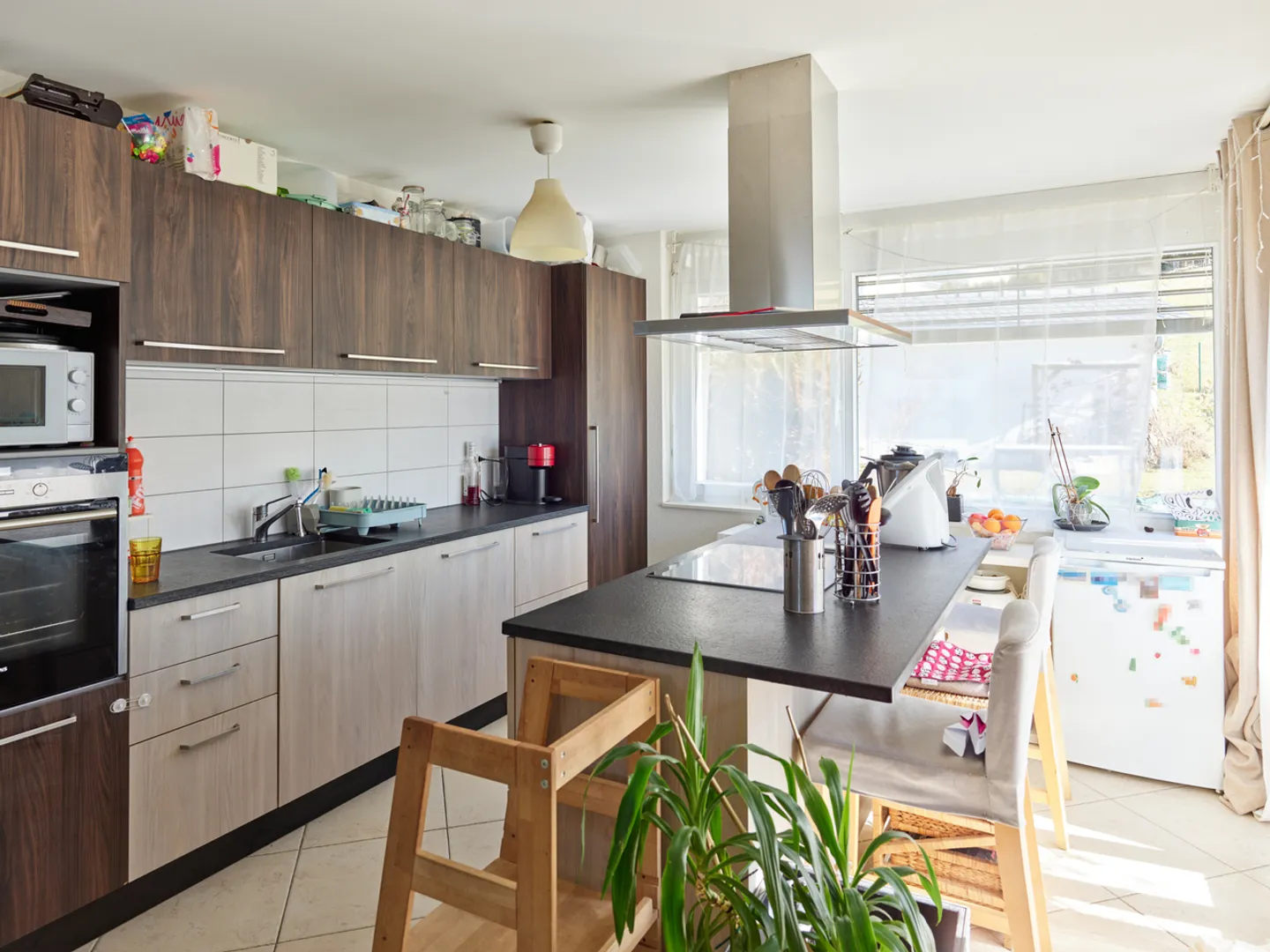 Haus mit zwei Wohnungen in einer ruhigen und grünen Nachbarschaft - Foto 10 von 16