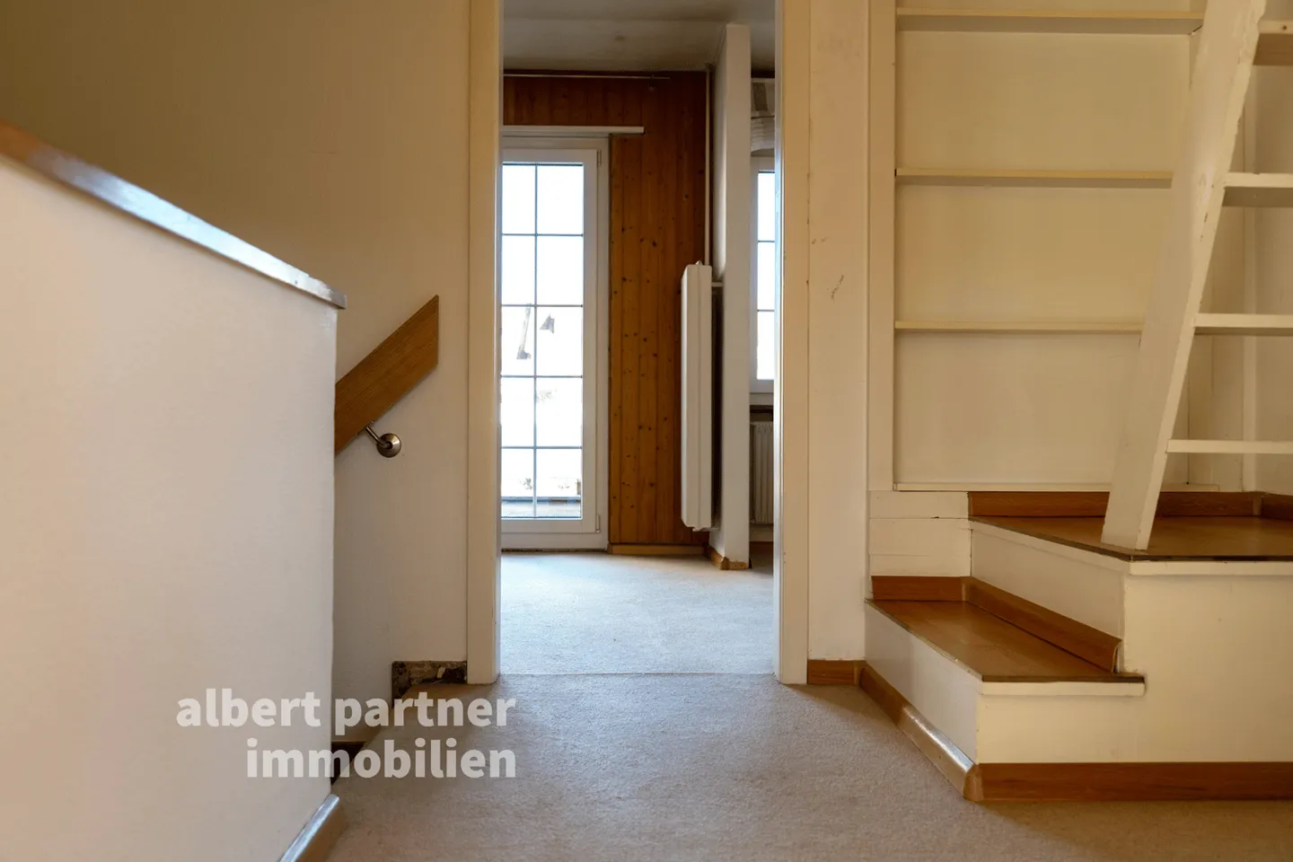 Ampia casa unifamiliare con giardino da sogno - molta privacy in una posizione tranquilla a Therwil - Foto 7 di 13