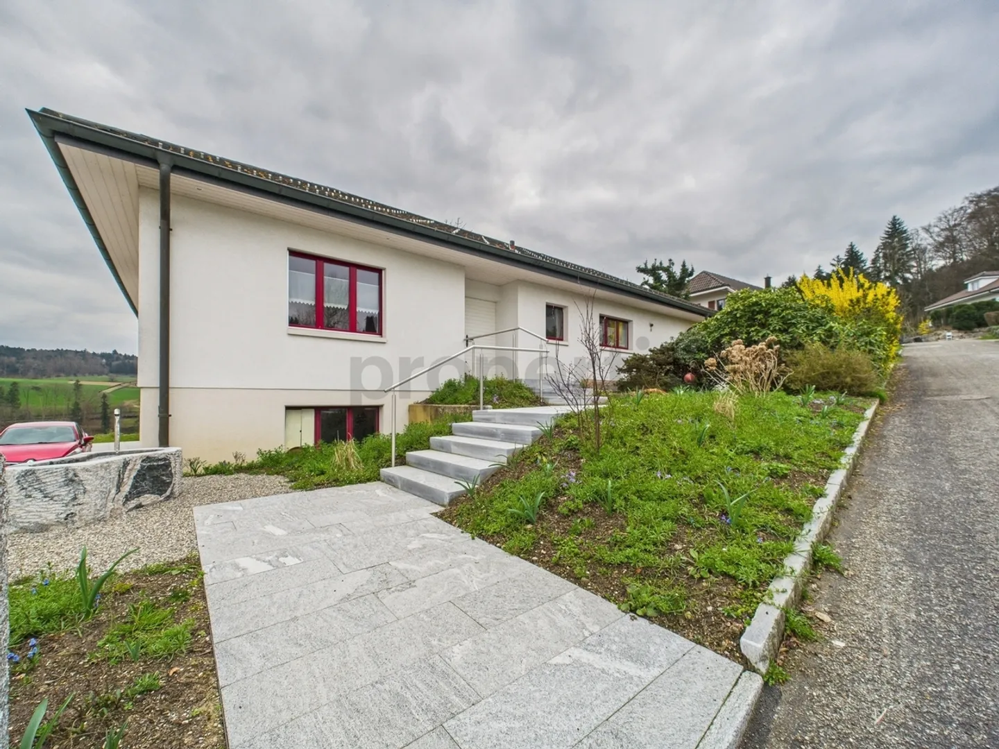 Charming 6.5-room single-family house in Tscheppach - Photo 1 of 12