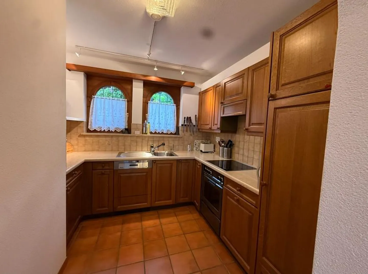 Locarno Monti - 4.5-Room Townhouse with Lake View and Private Garden - Photo 3 of 19