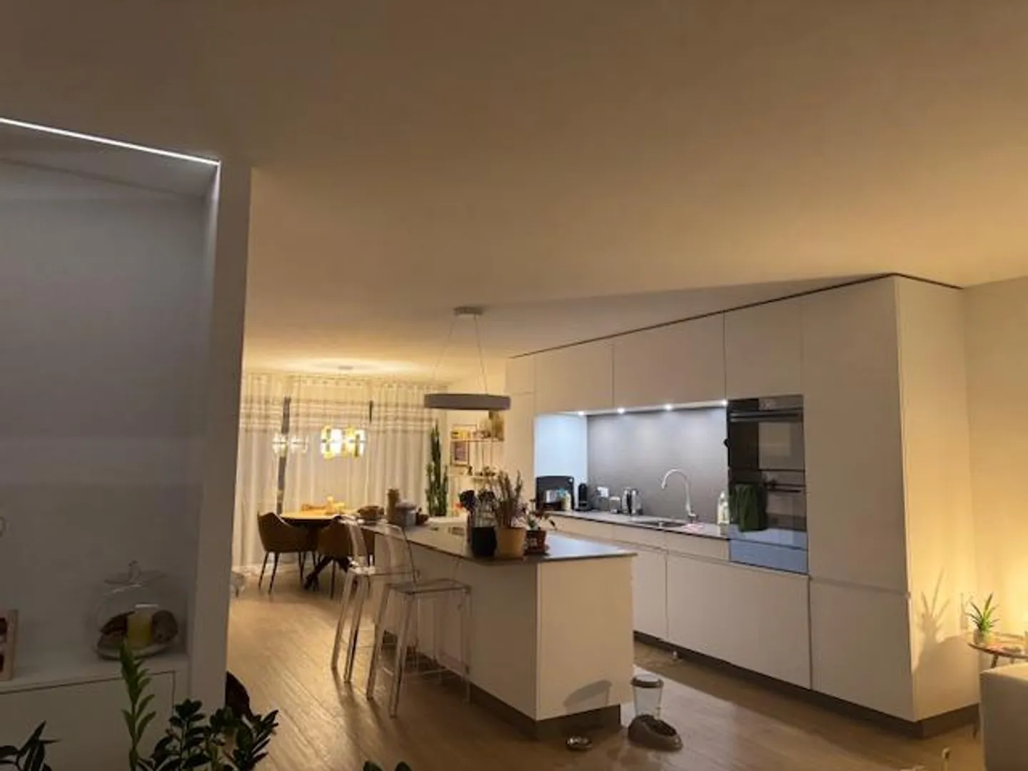 Very nice adjacent house for rent in a residential and family area - Photo 3 of 13