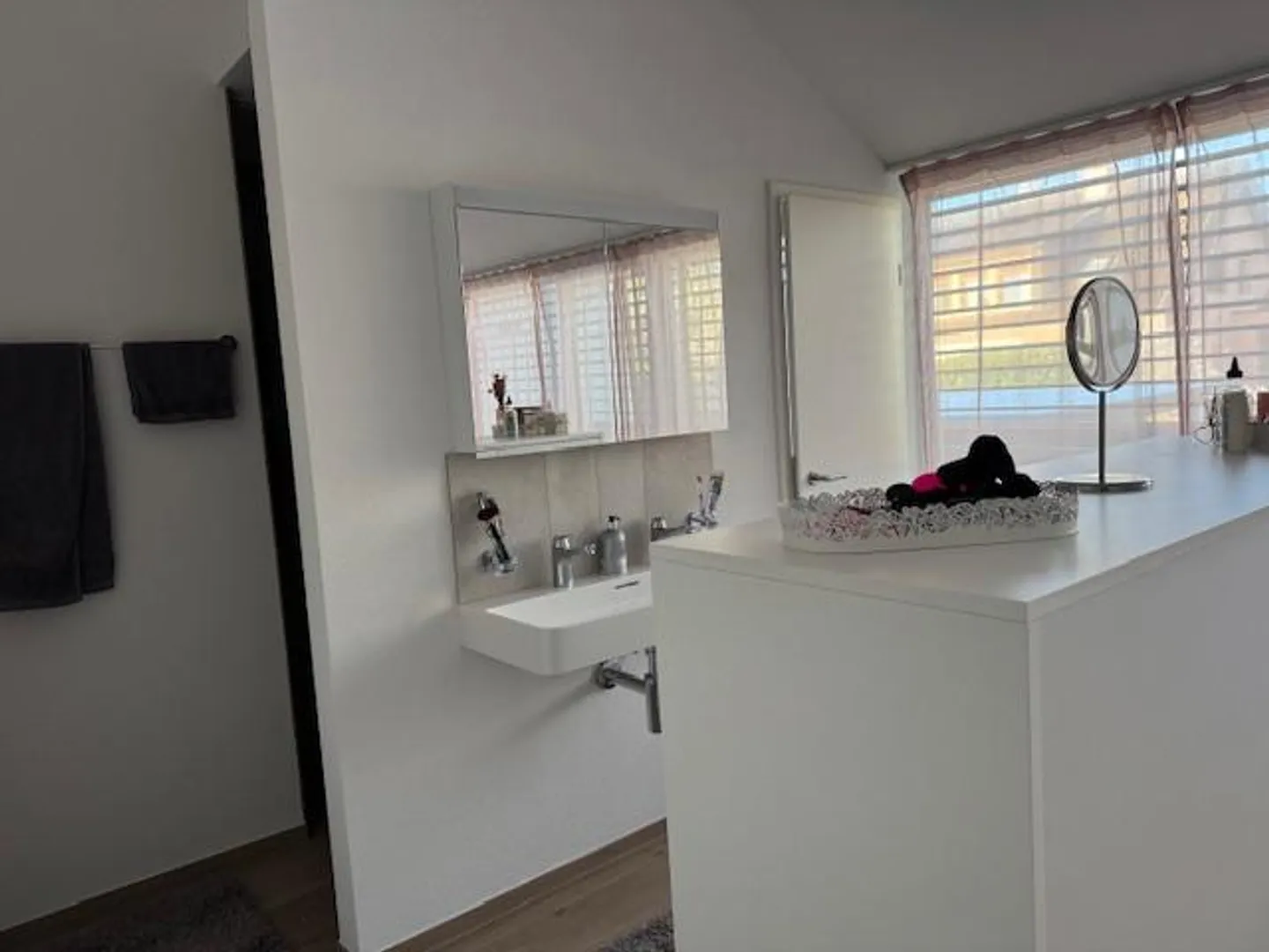 Very nice adjacent house for rent in a residential and family area - Photo 9 of 13