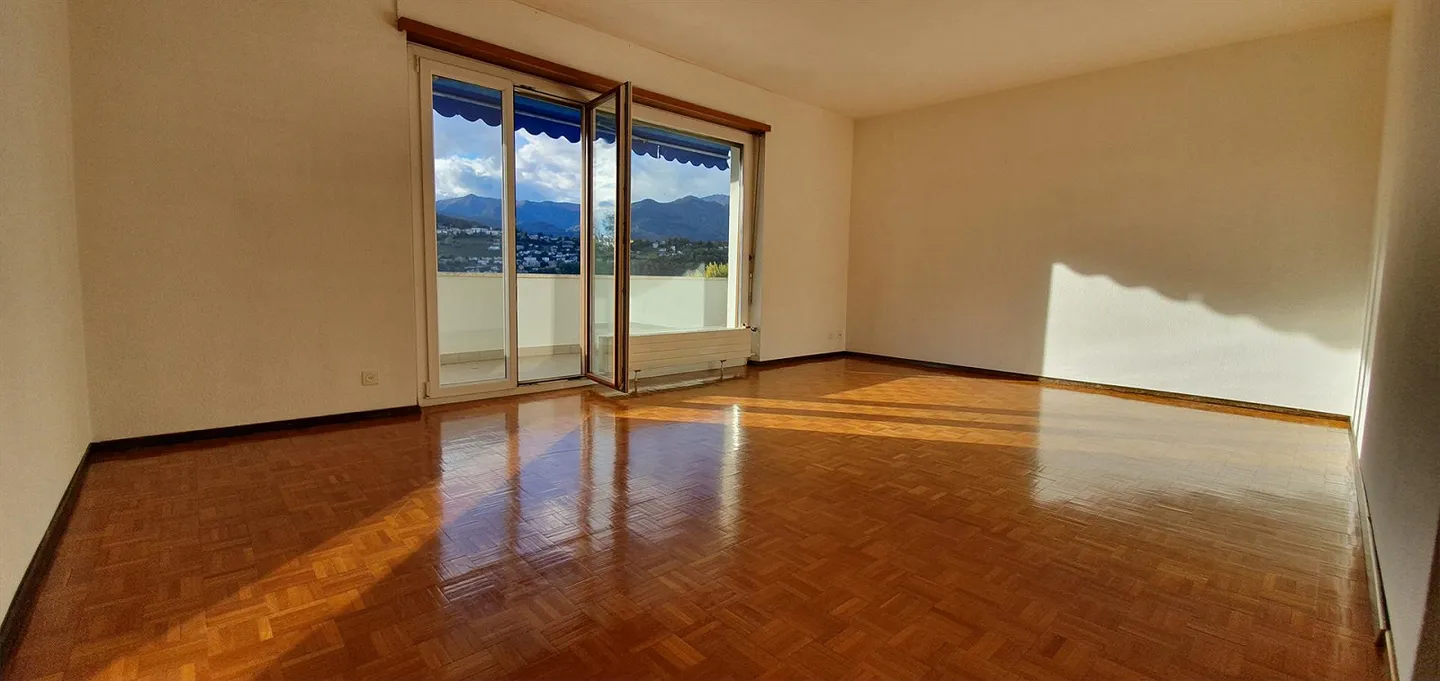 Appartamento in posizione tranquilla con vista libera - Foto 3 di 8