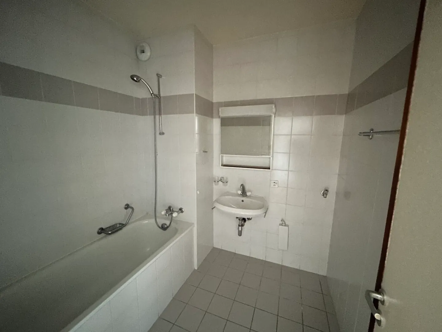3-Zimmer-Wohnung im 3. Stock - Foto 3 von 3