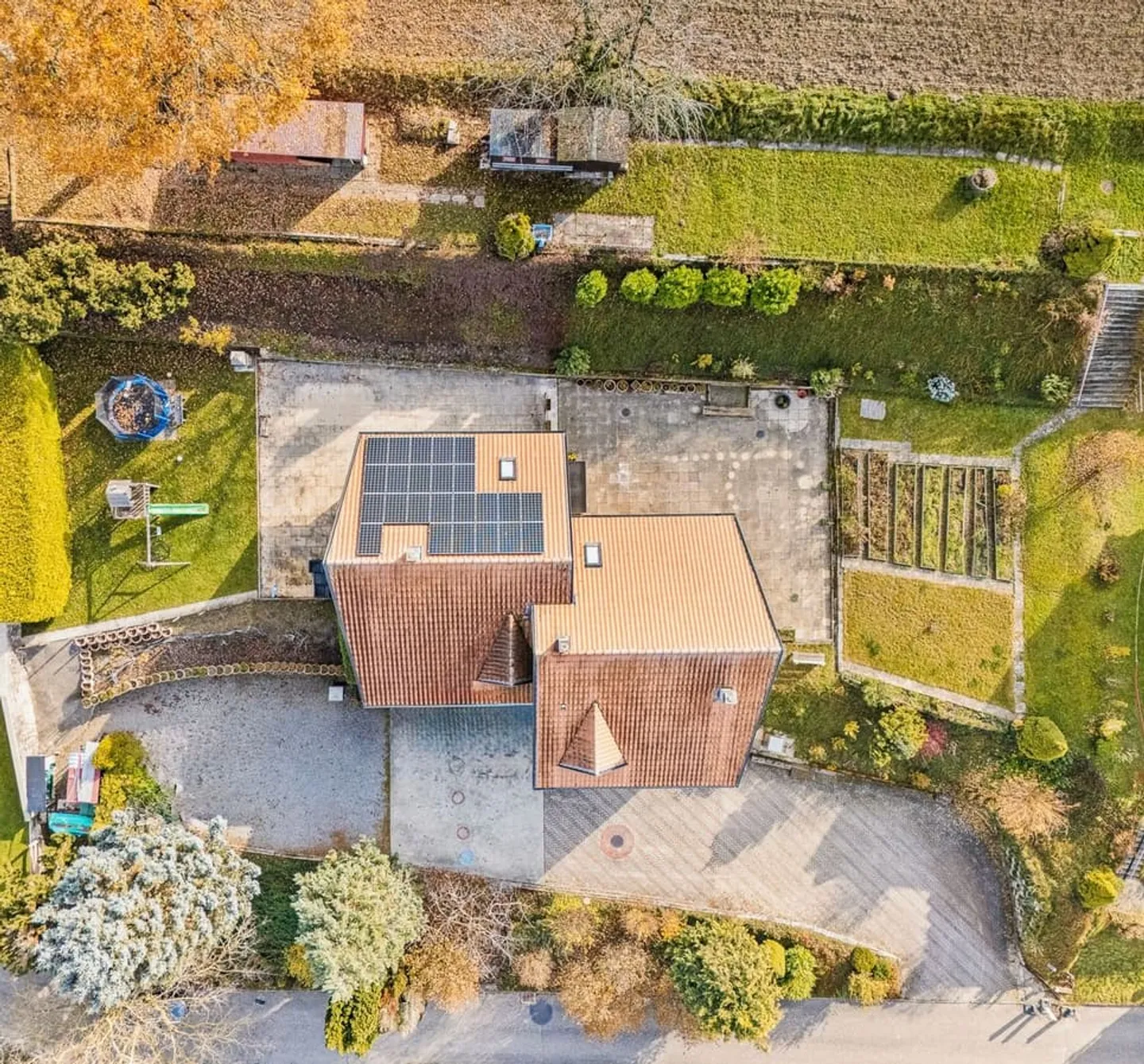 Familienhaus mit freiem Blick! - Foto 4 von 13