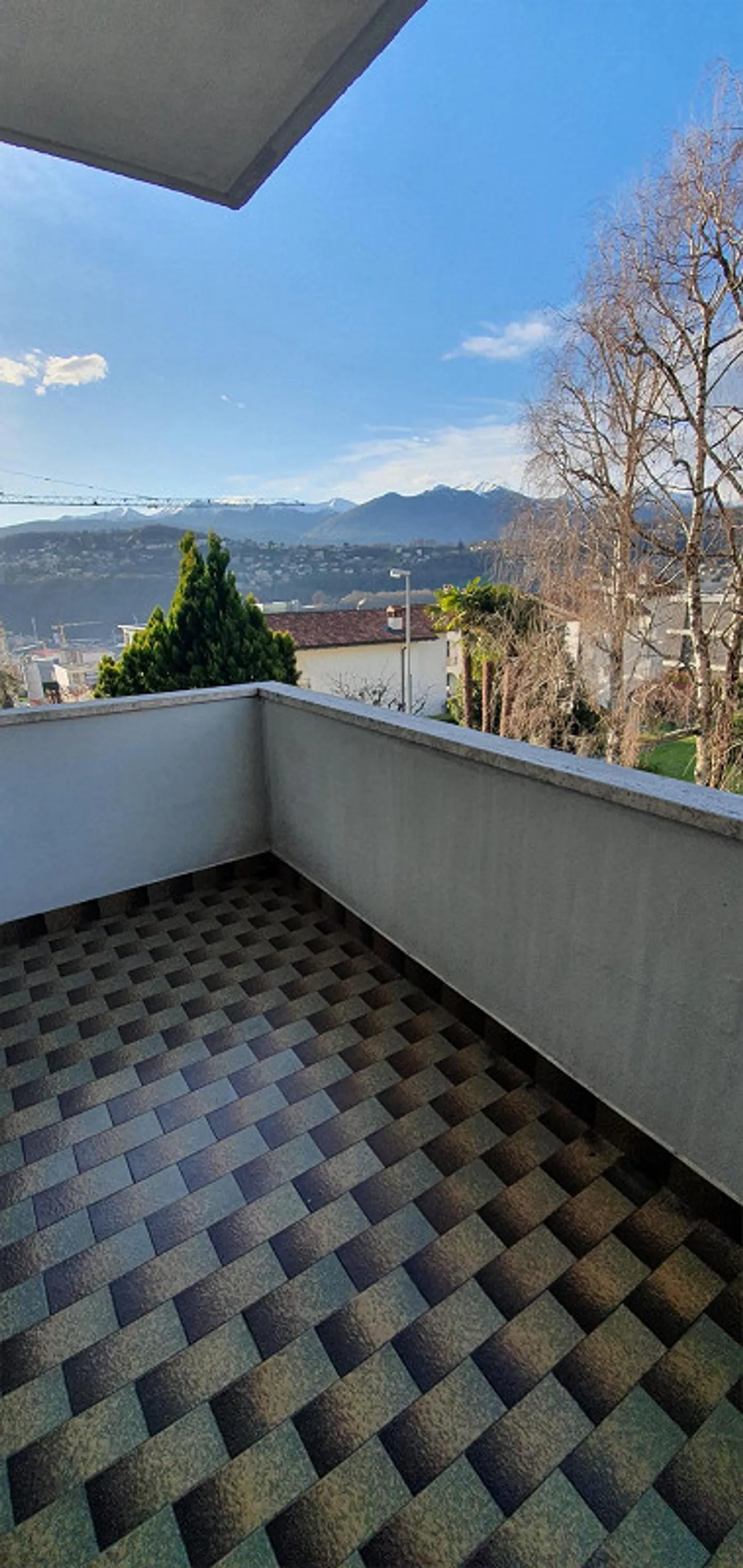 Appartamento in posizione tranquilla con vista libera - Foto 5 di 8