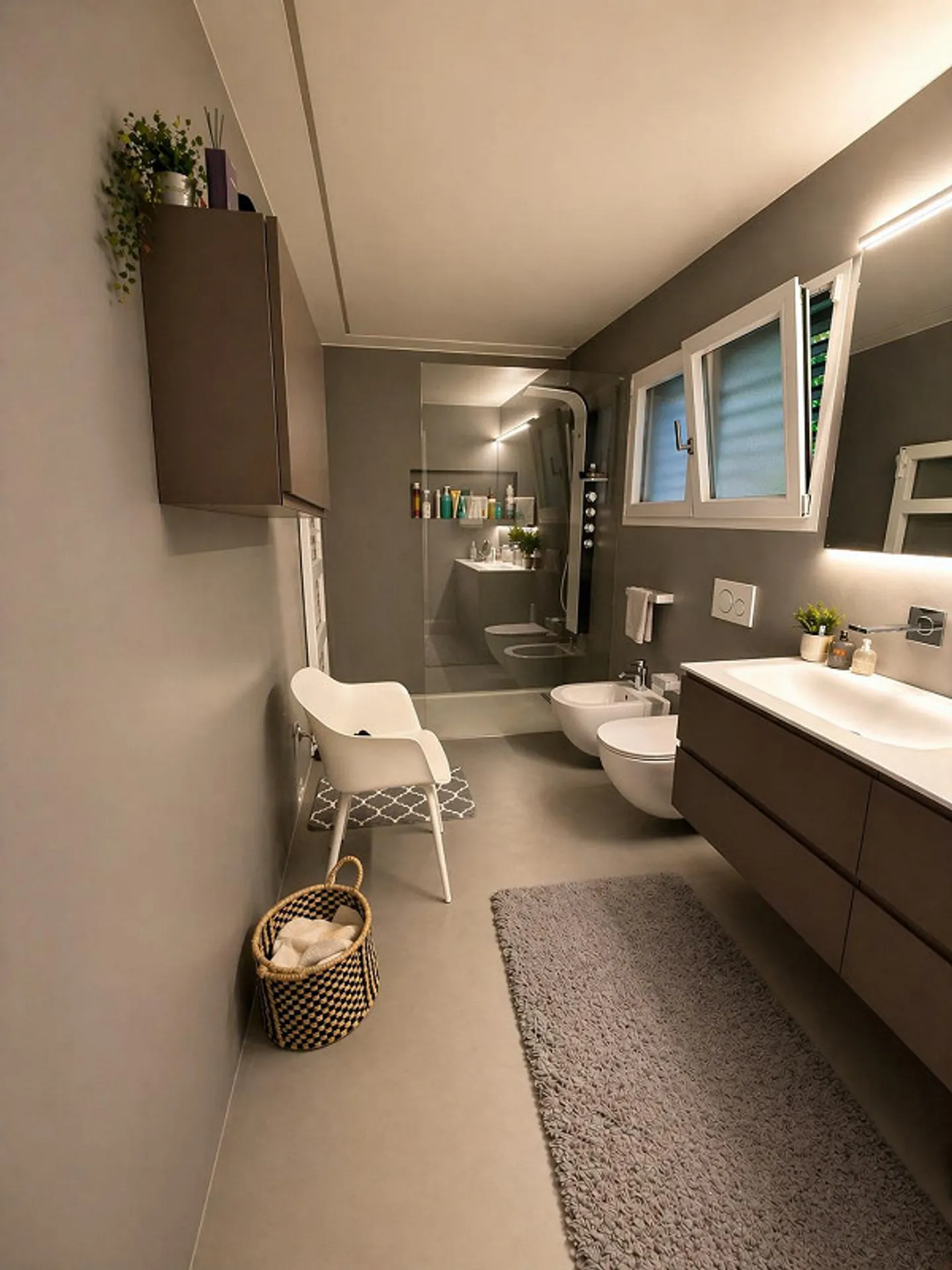 Exklusive Villa mit Pool nur wenige Minuten von der Stadt entfernt - Foto 11 von 14