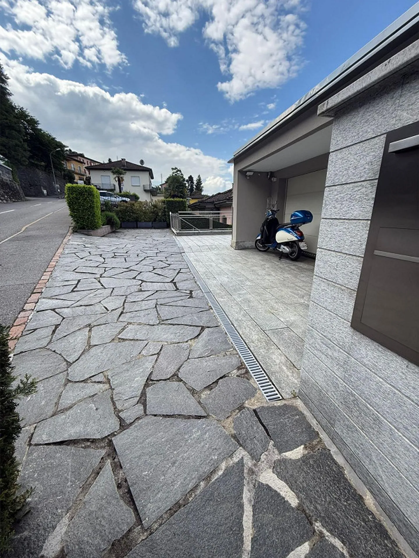 Exklusive Villa mit Pool nur wenige Minuten von der Stadt entfernt - Foto 14 von 14