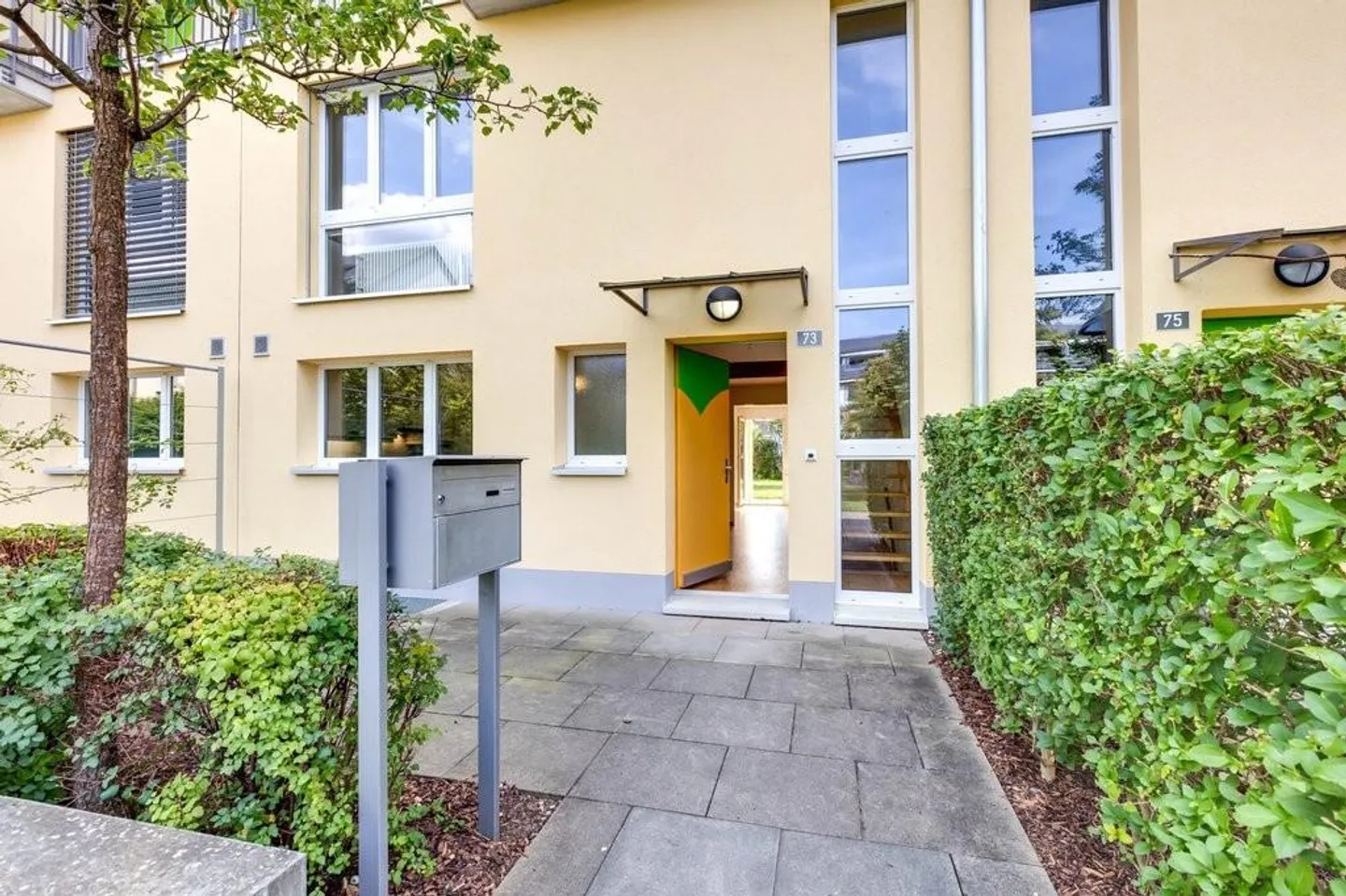 Appartement en duplex moderne 4.5-Z' à Reinach - Photo 1 sur 9