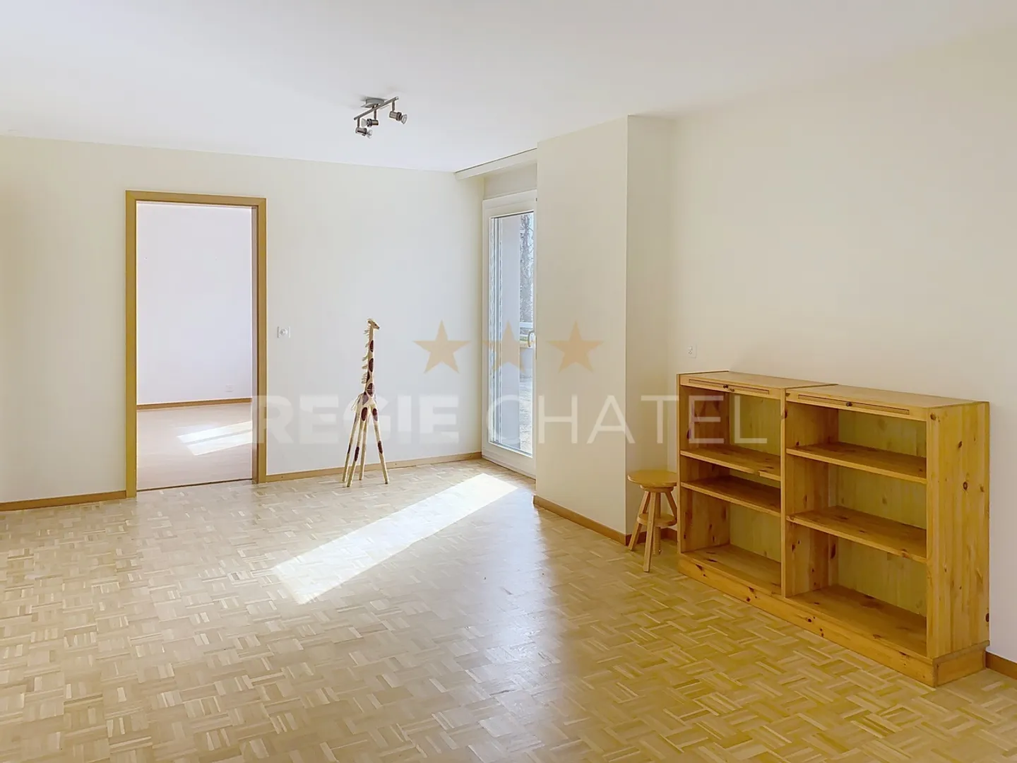 Charming 2.5 room apartment with large terrace - Photo 5 of 6
