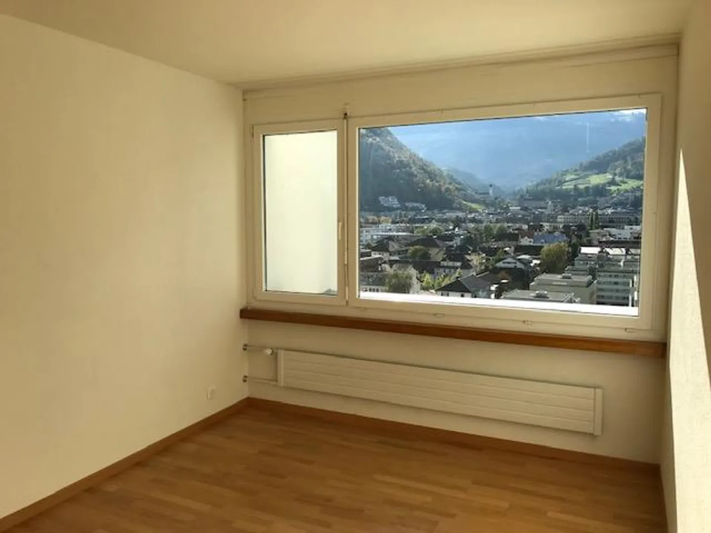 3 1/2 Room Apartment 11th Floor 38 - Photo 4 of 9