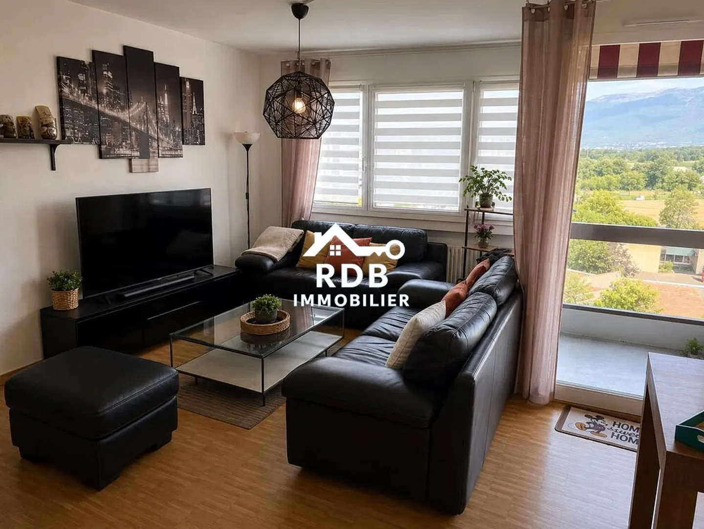 Wunderschöne 7-Zimmer-Wohnung mit 124 m² in Meyrin - Foto 1 von 12