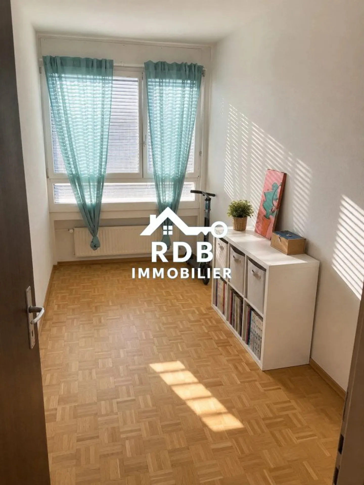 Wunderschöne 7-Zimmer-Wohnung mit 124 m² in Meyrin - Foto 3 von 12