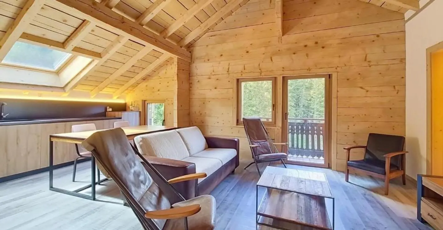 4.5 rooms in Planchouet (Nendaz) in the heart of the forest! - Photo 2 of 12