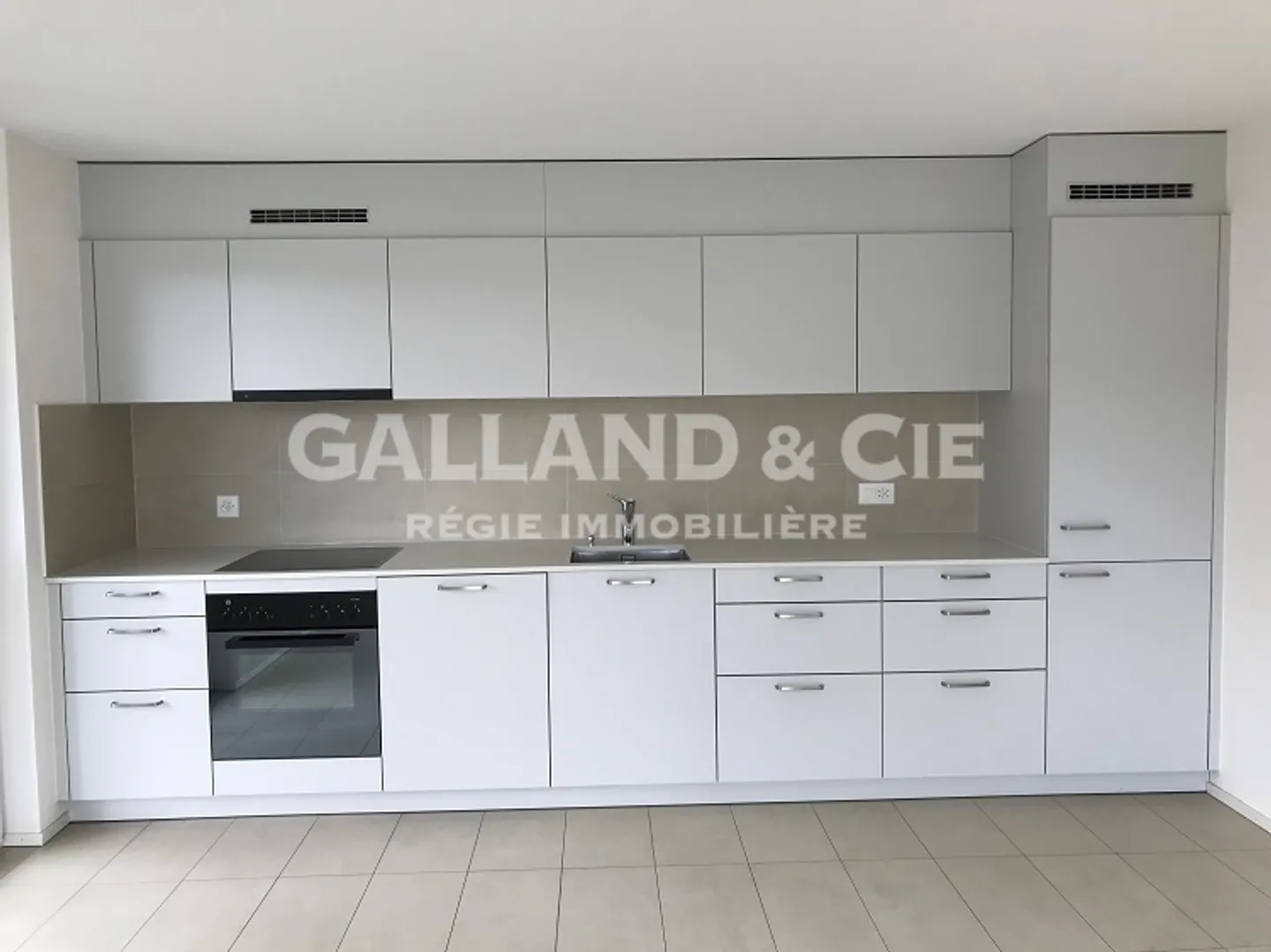 Appartement Contemporain avec Terrasse - Photo 5 sur 6