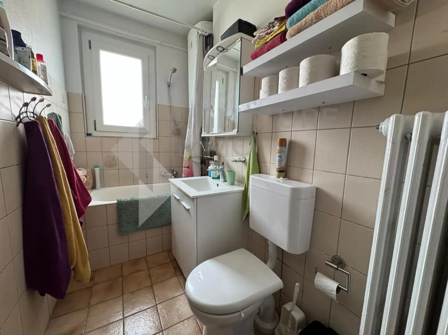 Charming 4-Room Apartment with Balcony - Photo 7 of 7