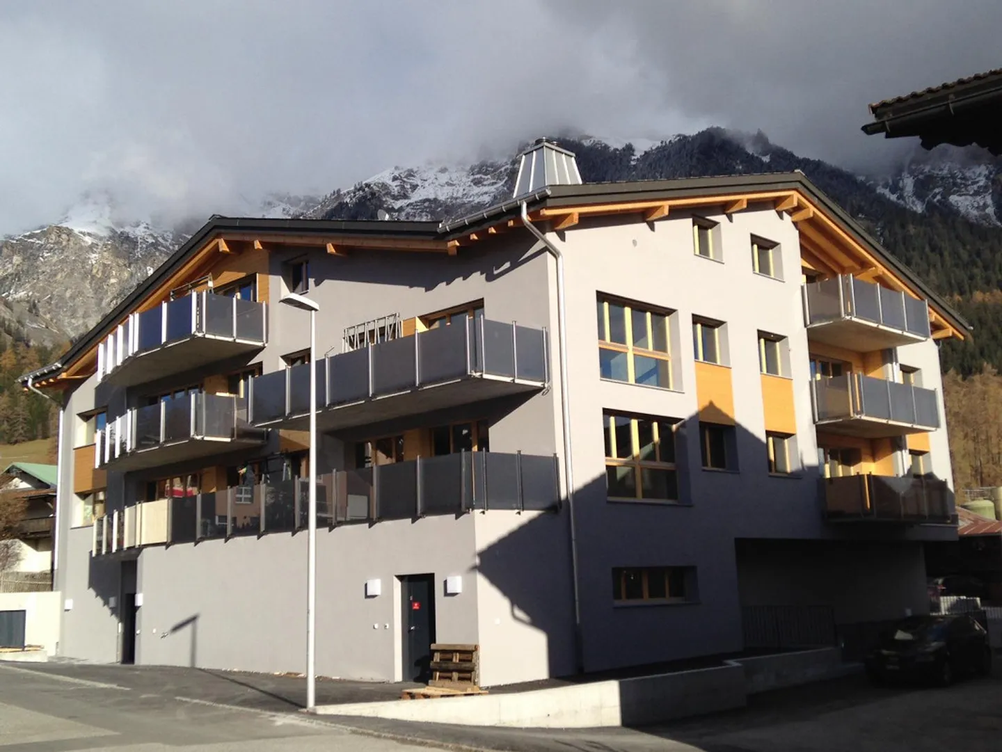 Appartamenti moderni di 4,5 stanze al 1° piano - Foto 2 di 16