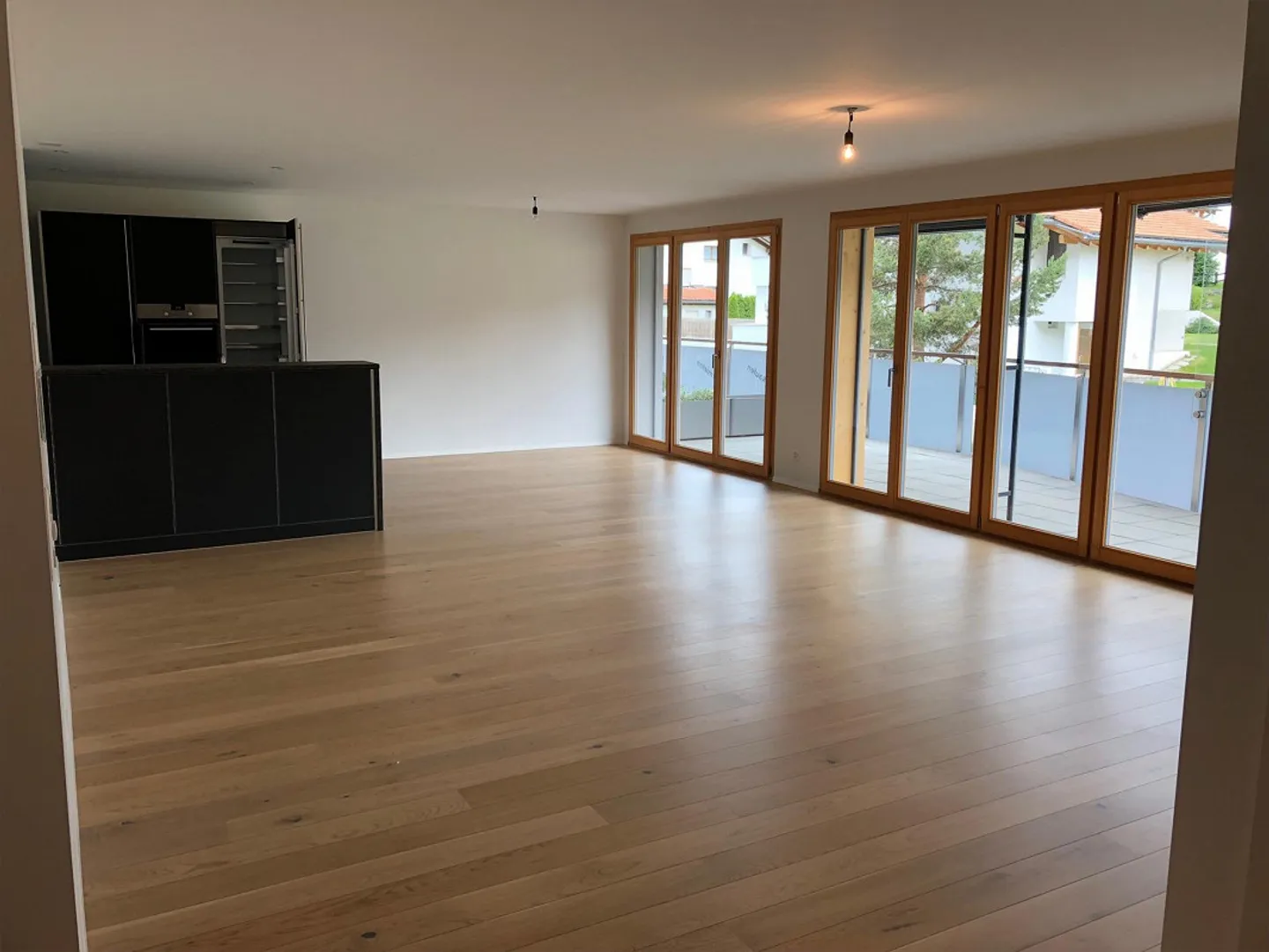 Appartamenti moderni di 4,5 stanze al 1° piano - Foto 4 di 16