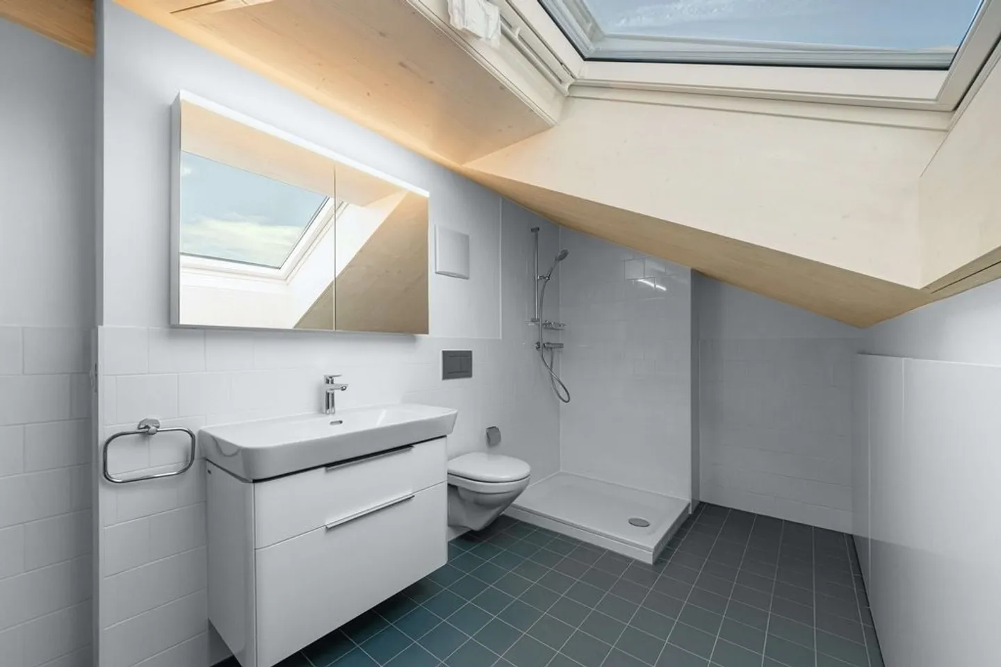 Vista soleggiata per singoli o giovani coppie - Foto 3 di 7