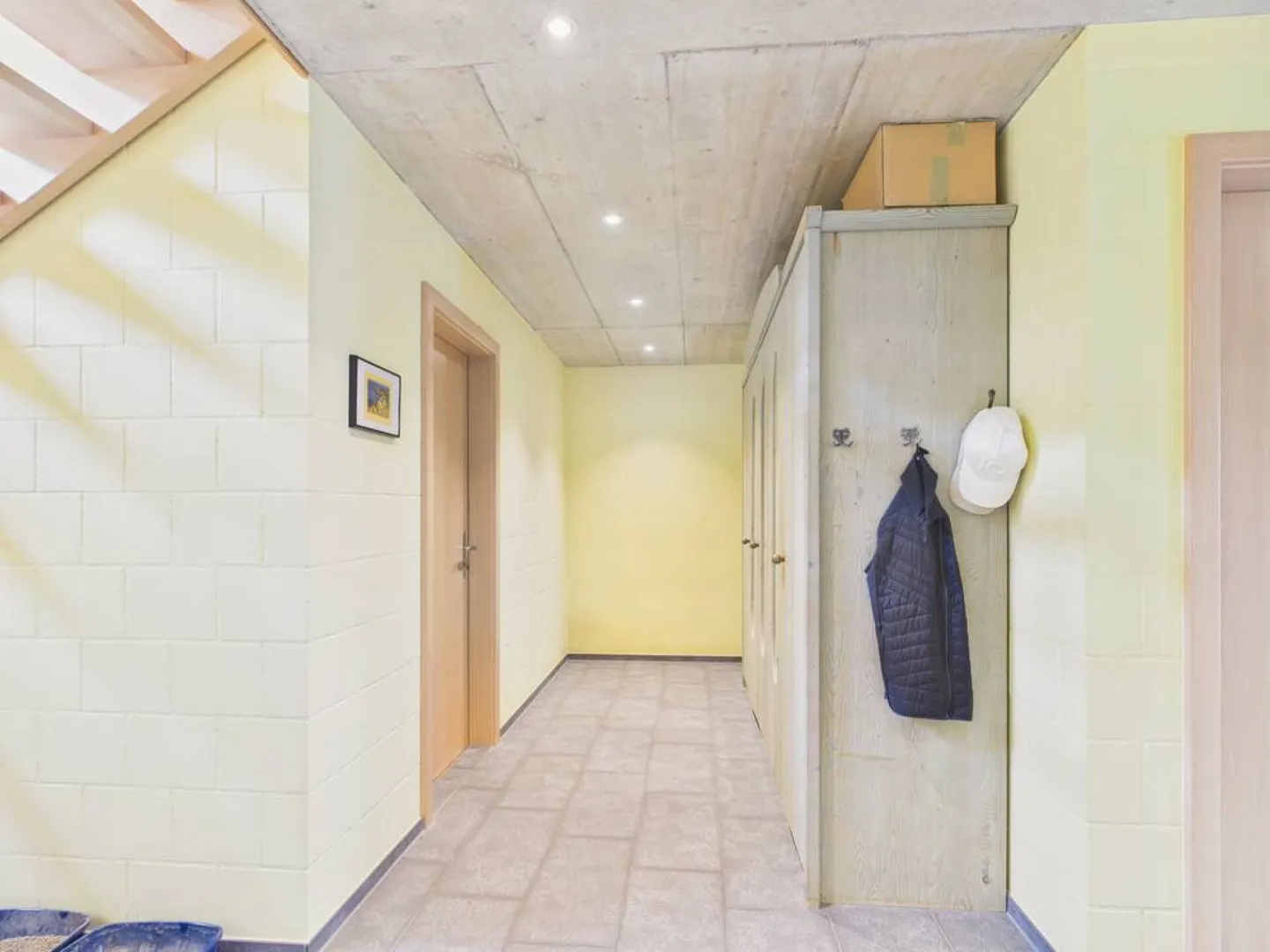 Spacious and Bright with a View of the Green - Photo 15 of 20