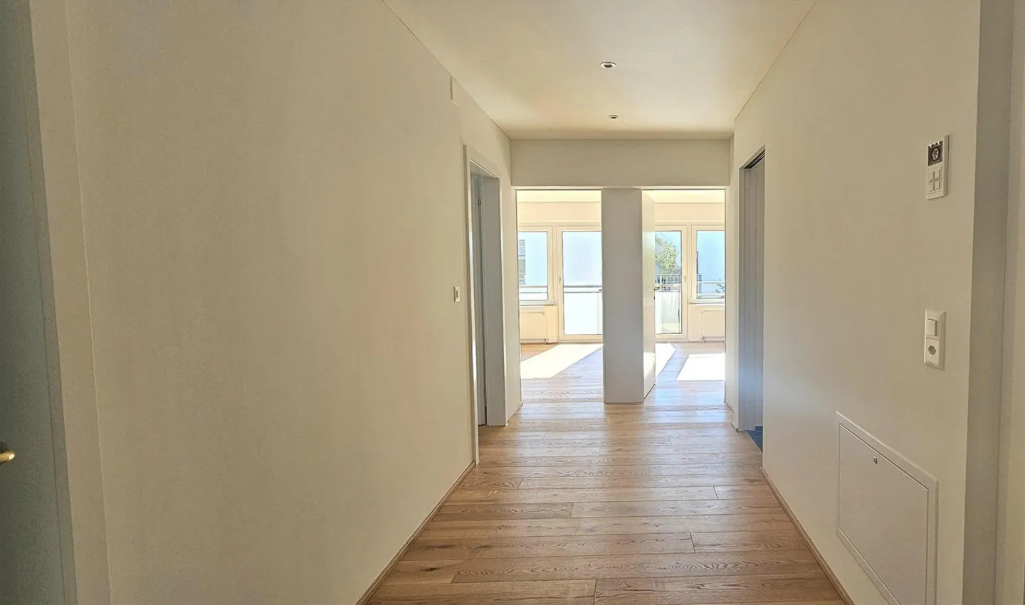 Vista sul lago del giardino - Appartamento 3.5 locali in posizione privilegiata a Zurigo - Foto 11 di 13