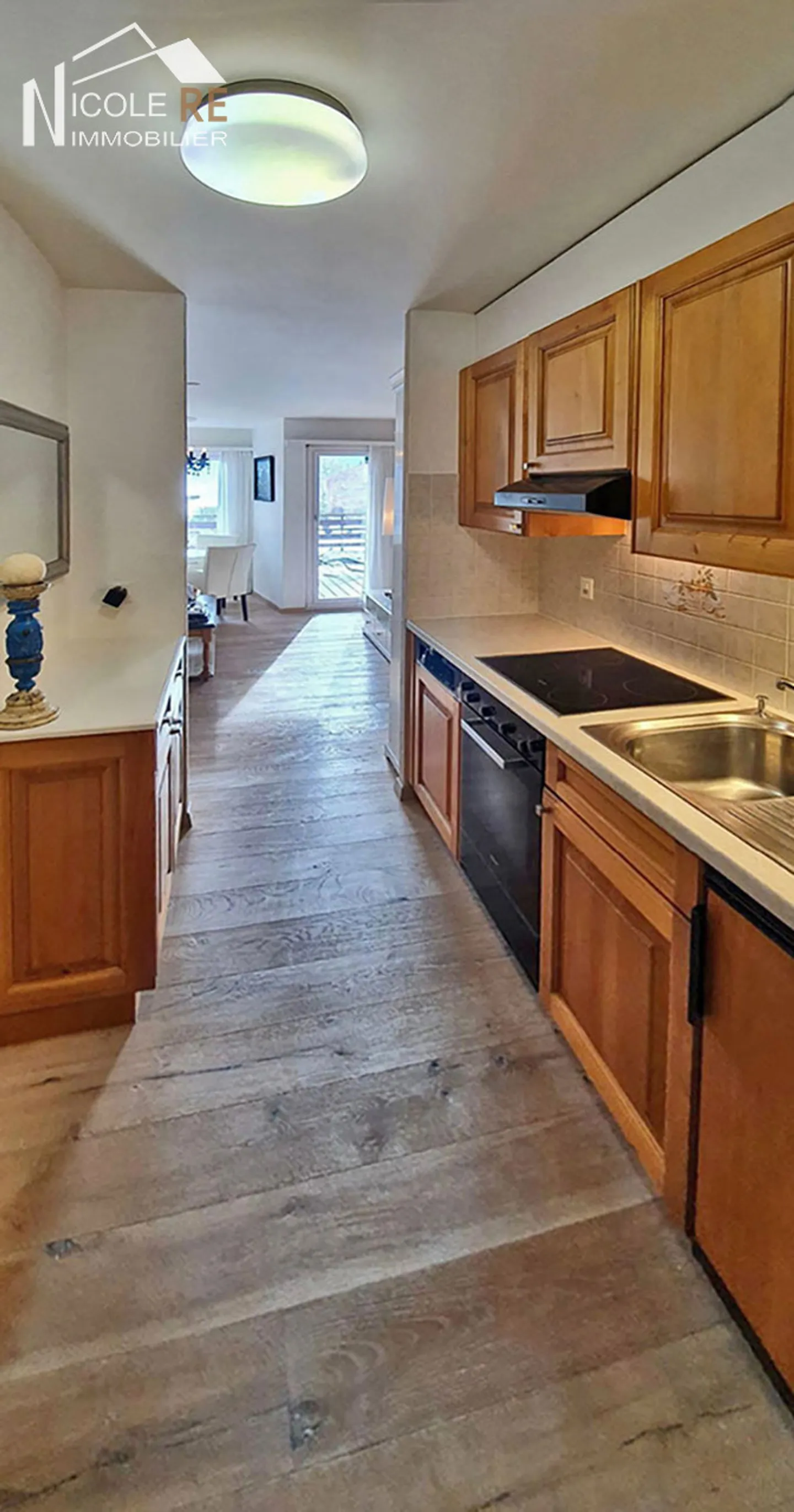 Chalet-Style Apartment with Terrace - Photo 11 of 25