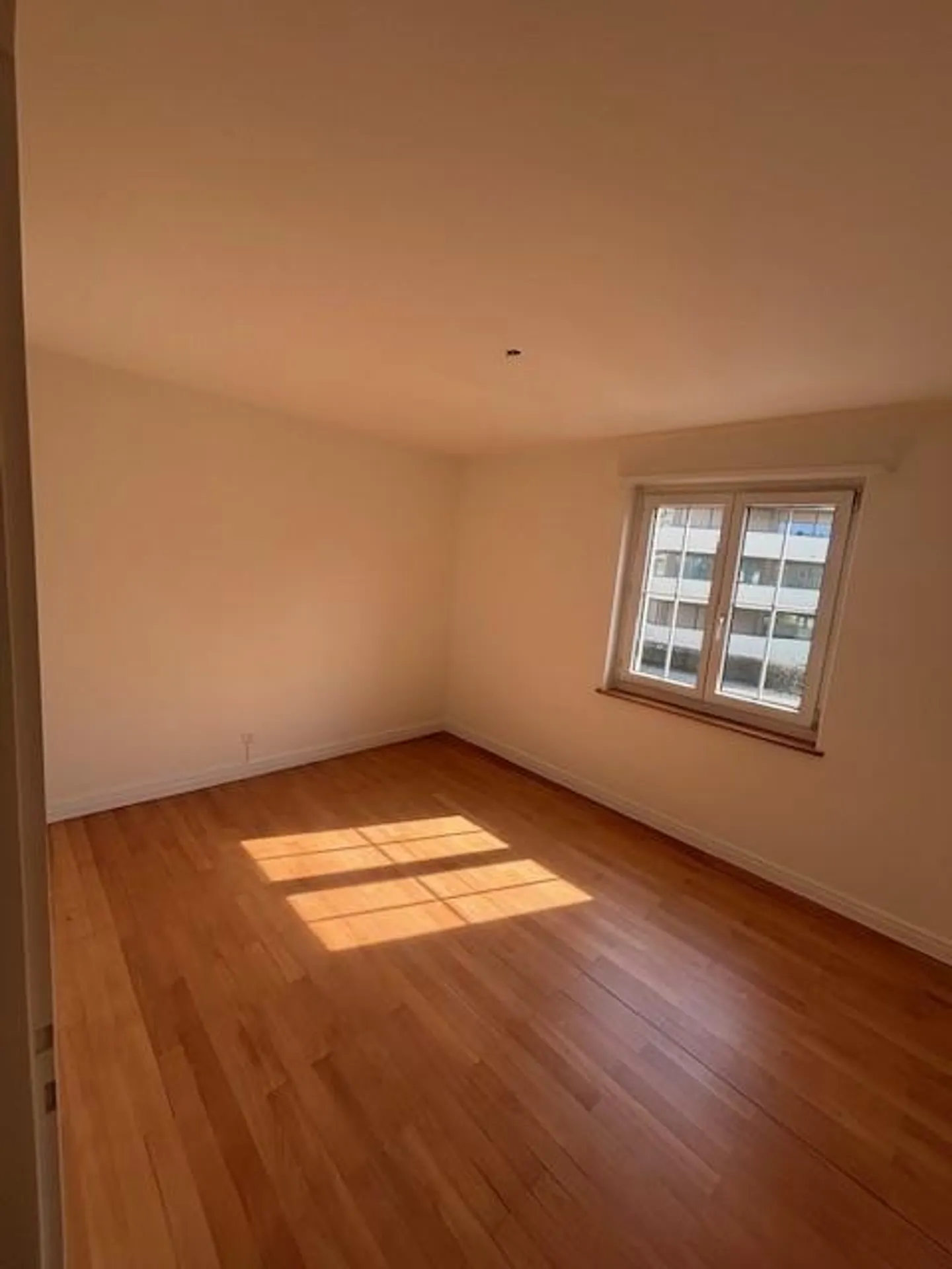 Appartamento luminoso vicino al centro - Foto 5 di 8