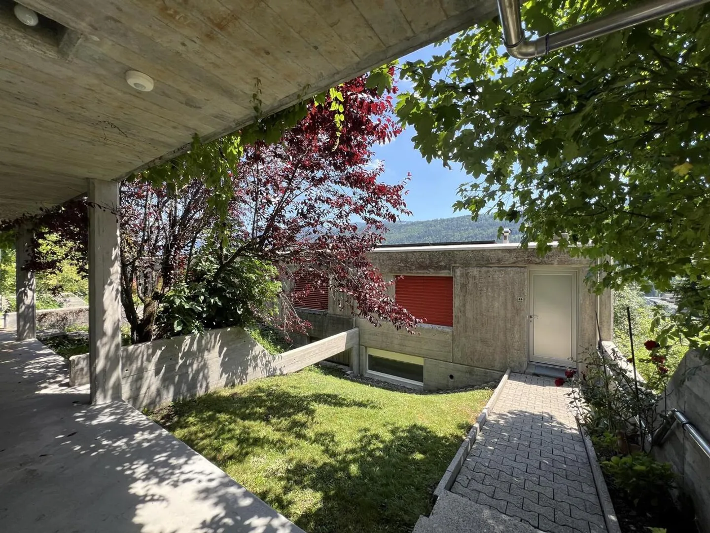 Le calme, la vue, la lumière : votre futur chez-vous à Saint-Imier - Photo 3 sur 13