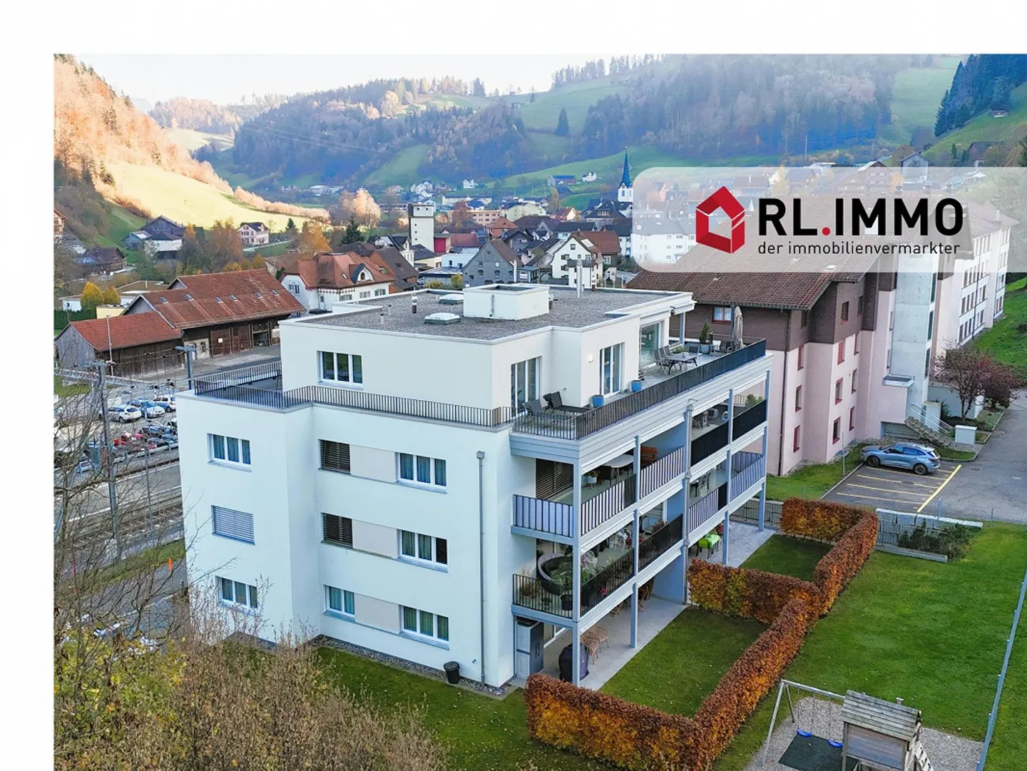 Appartement penthouse moderne de 4,5 pièces avec terrasse spacieuse - Photo 1 sur 5