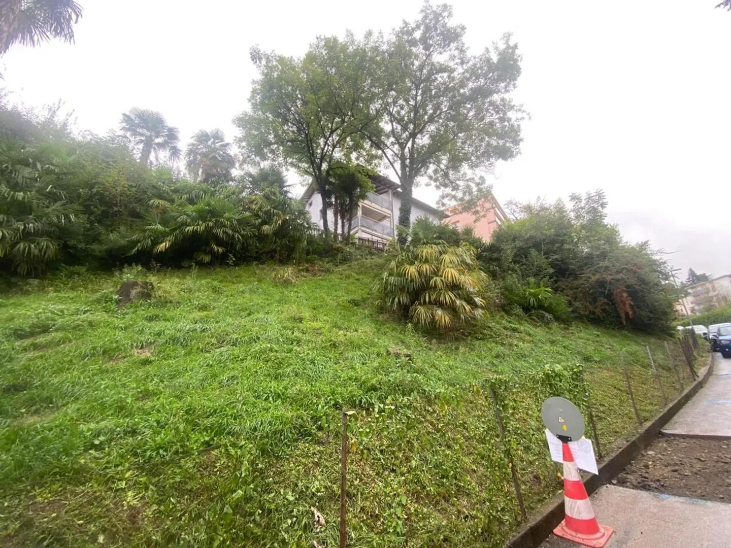 Terrain constructible de 1050 m2 dans la zone de construction de 5 étages - Photo 6 sur 12