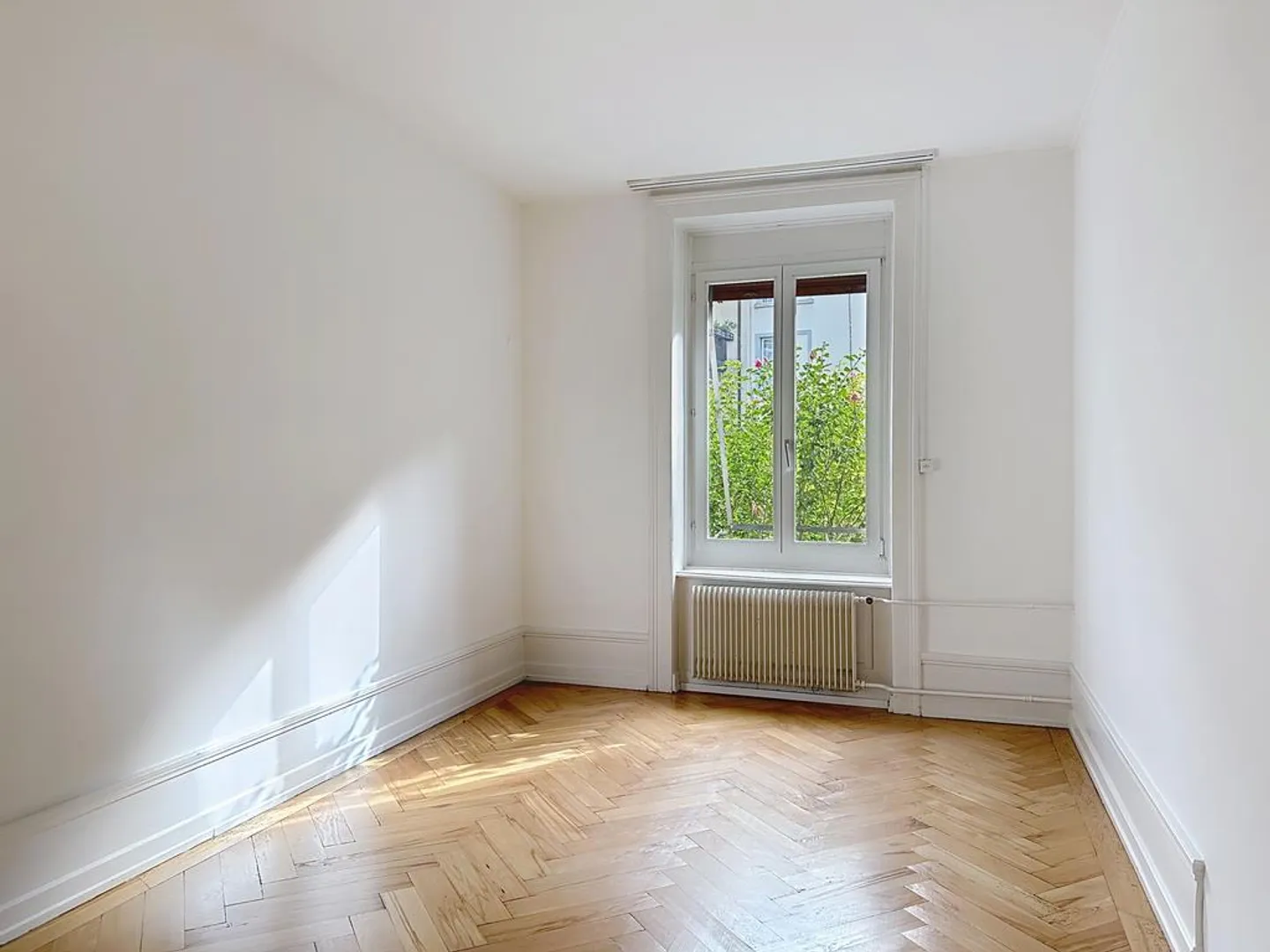 Temporary Old Building Apartments in Zurich Enge - Photo 4 of 8