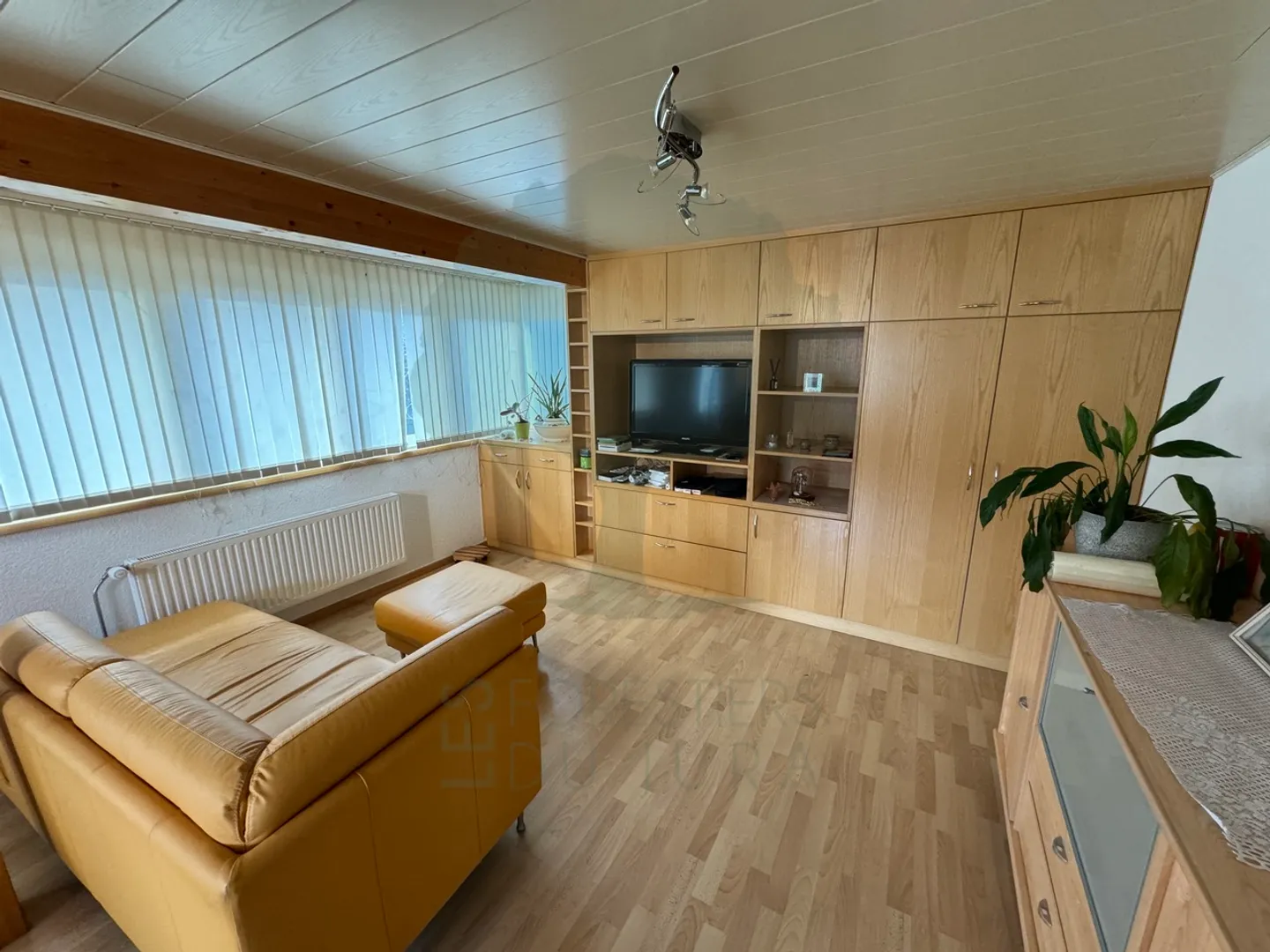 Casa di 4 stanze in un quartiere tranquillo di Porrentruy - Foto 4 di 19