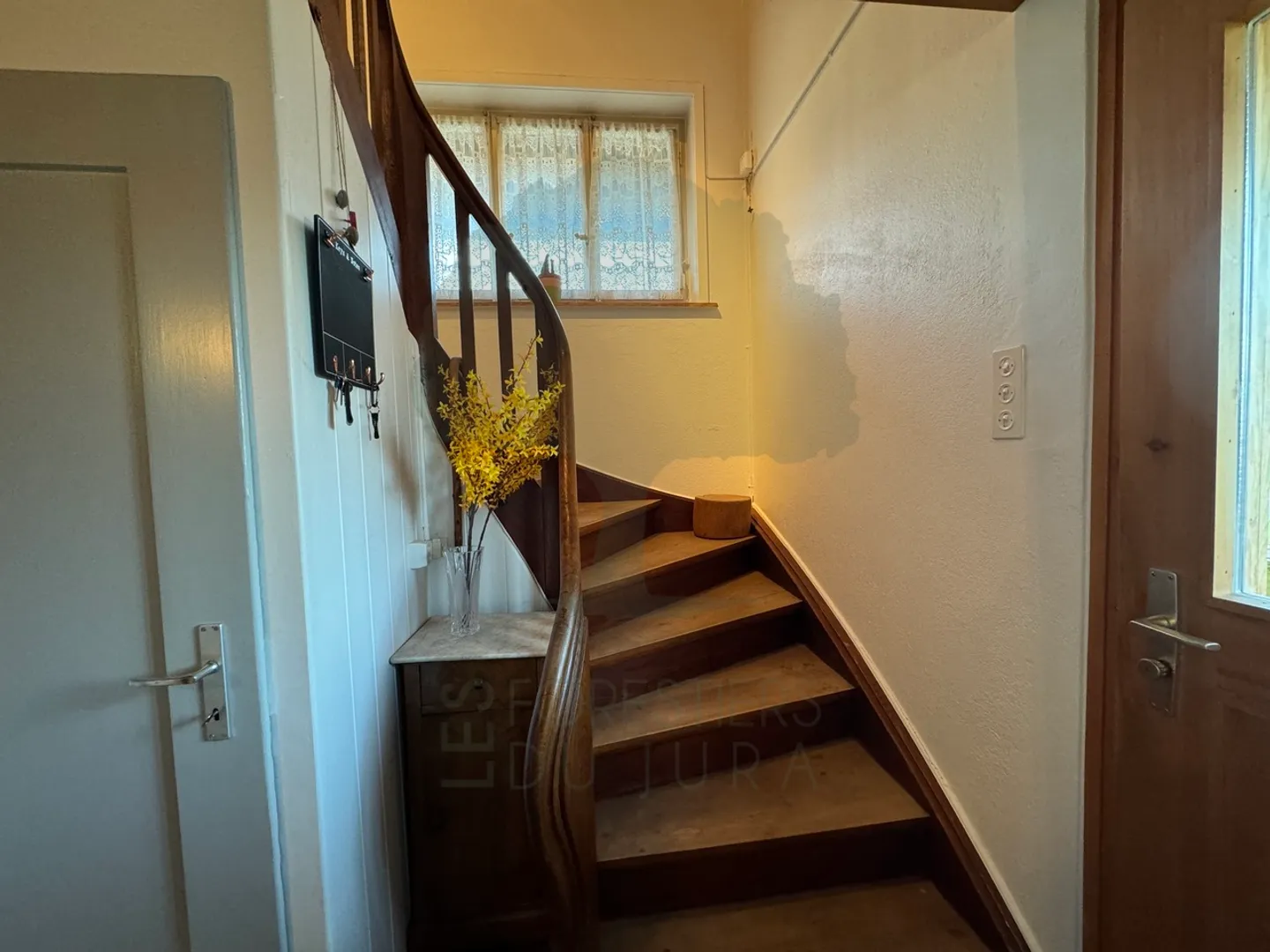 Casa di 4 stanze in un quartiere tranquillo di Porrentruy - Foto 7 di 19