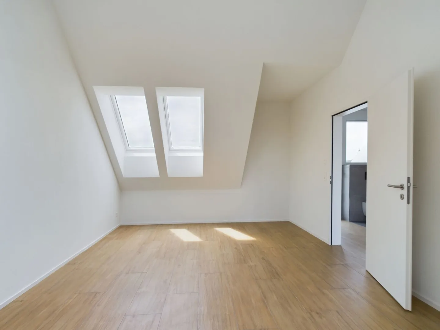 Ampio appartamento duplex con più terrazze! - Foto 6 di 9