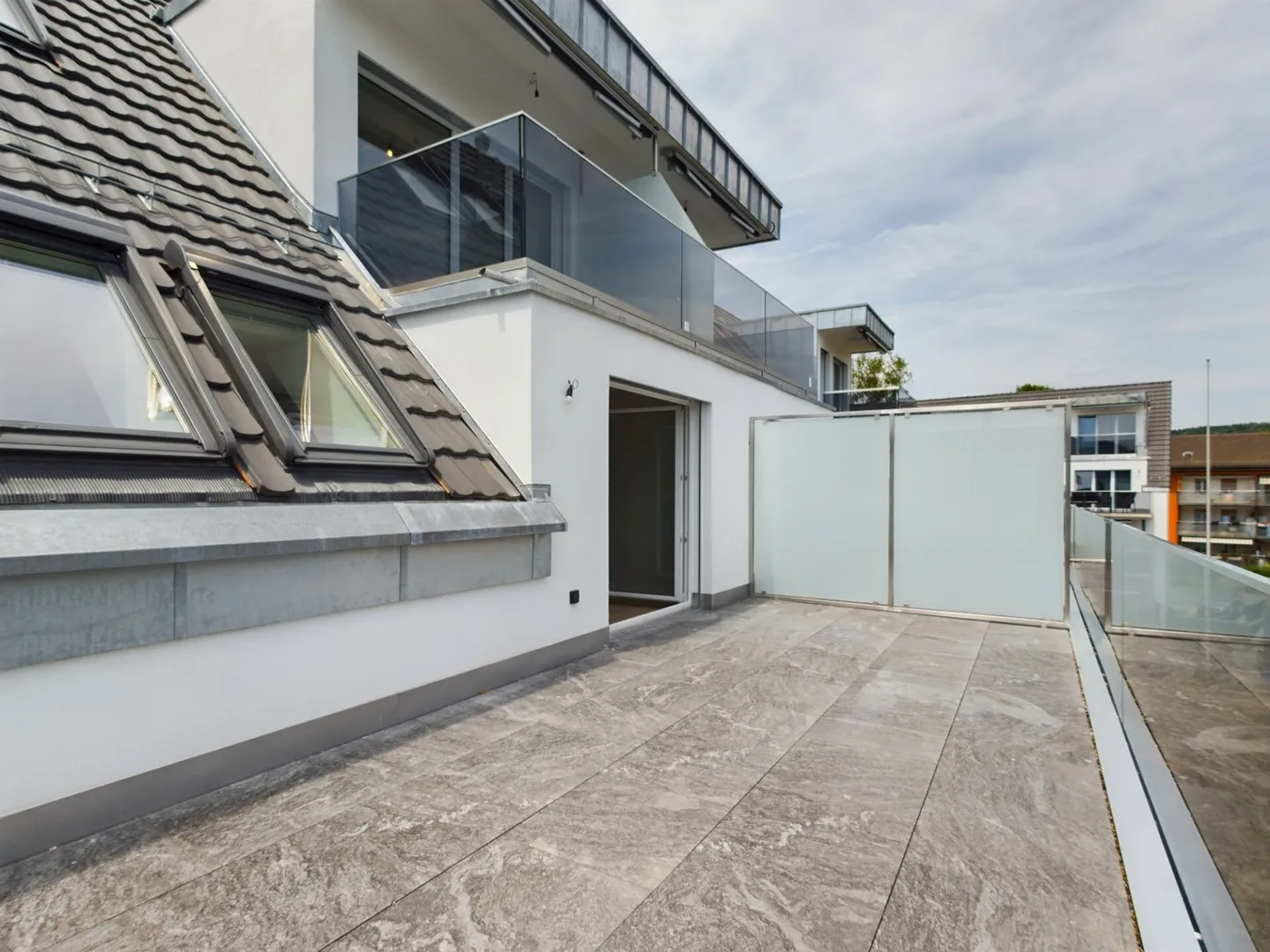 Ampio appartamento duplex con più terrazze! - Foto 7 di 9
