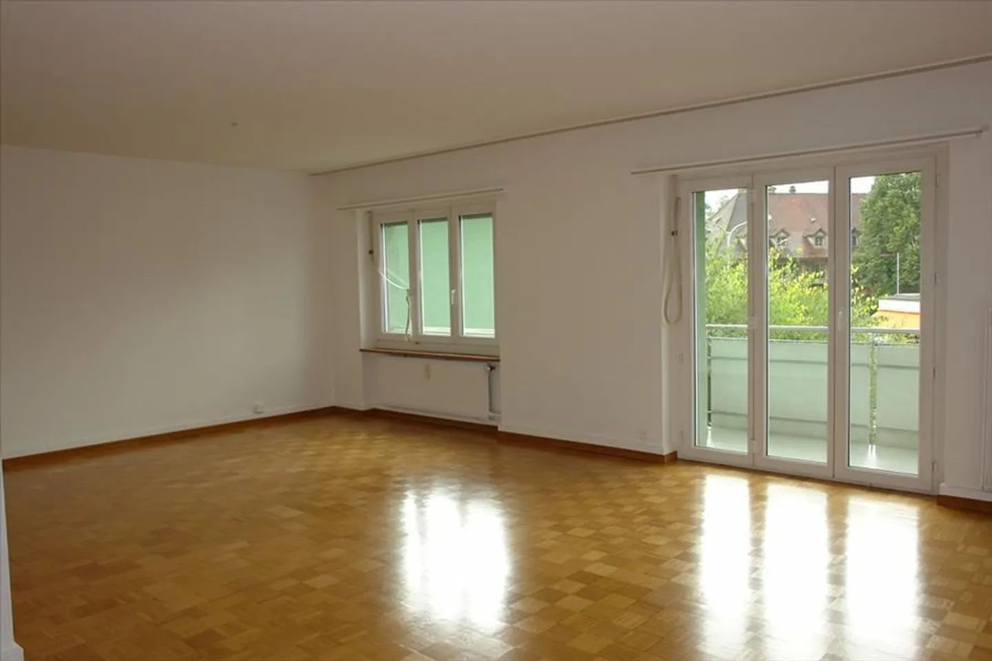 Charmante 4.5 Zimmer Wohnung - Foto 2 von 7