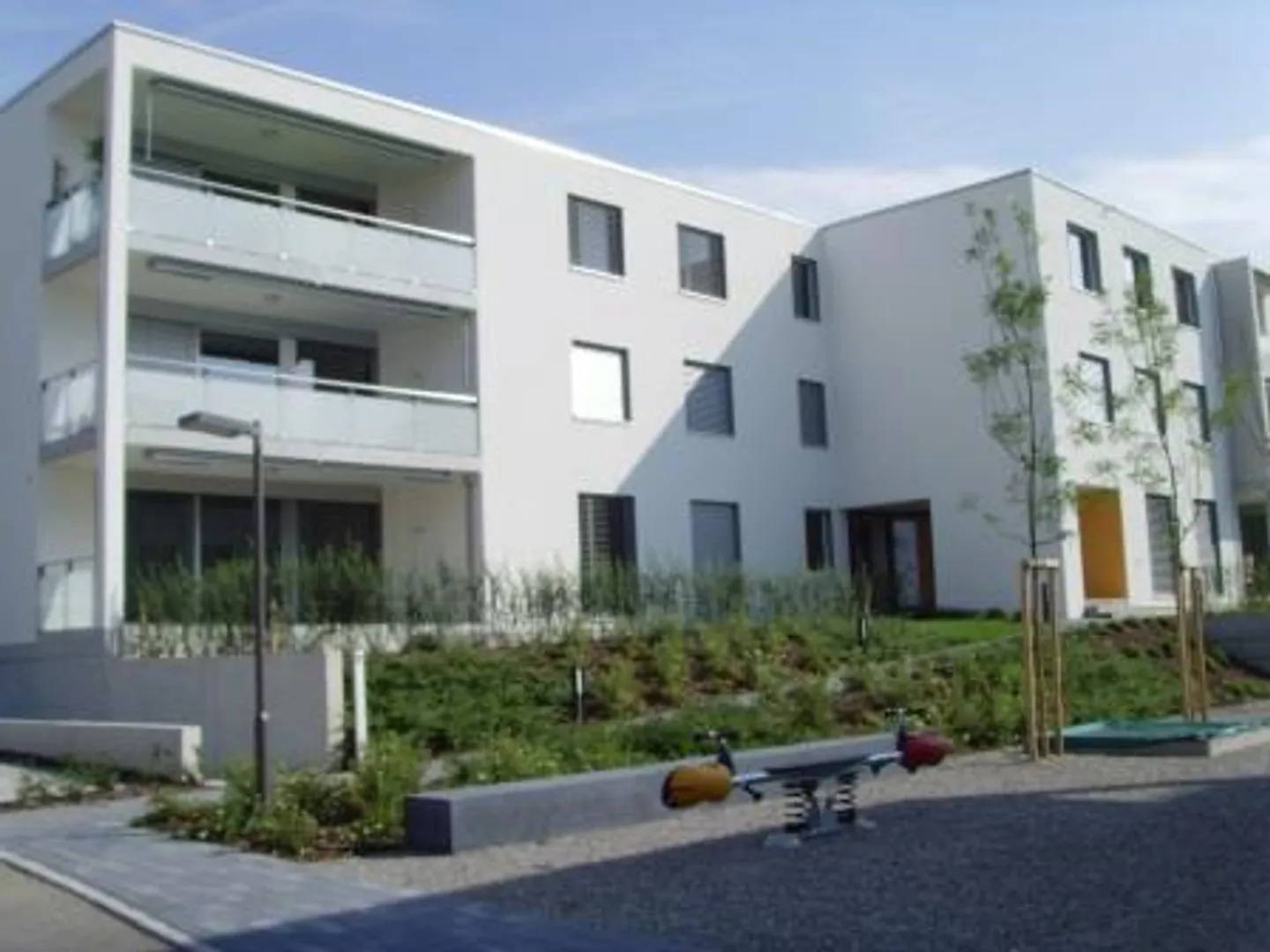 Stylish living & relaxing! - Photo 2 of 9