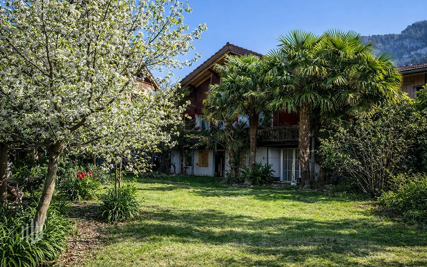 ImmoWyss - Vivre entre l'idylle du jardin et le bord du lac au lac de Thoune - Photo 1 sur 8