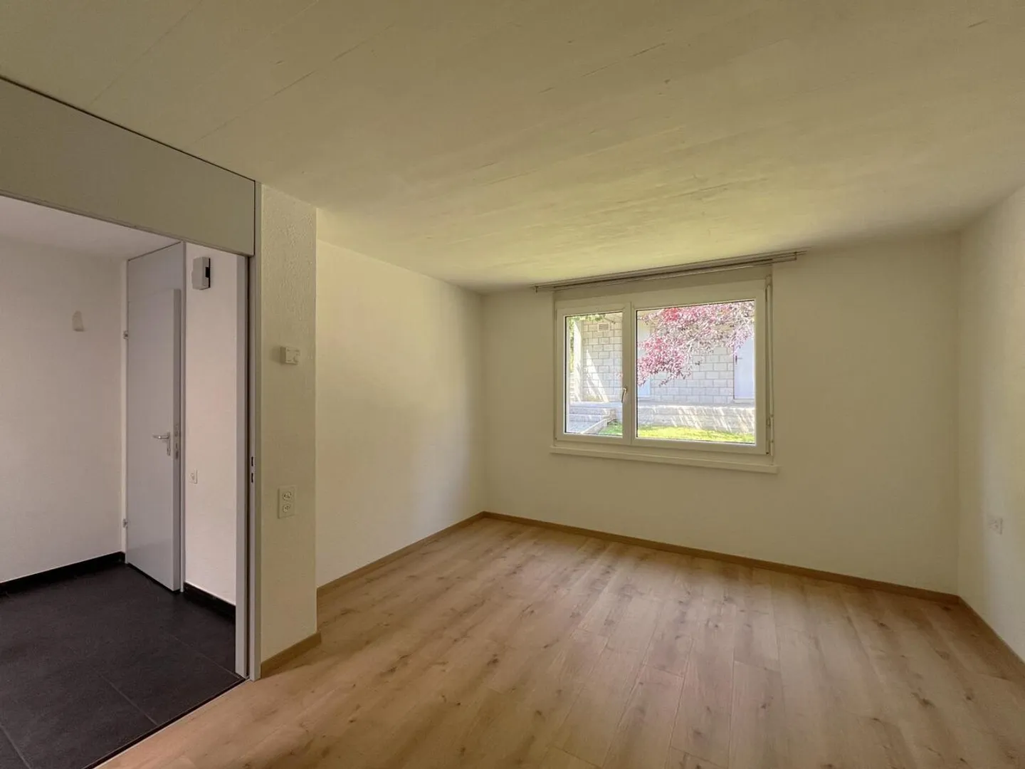 Le calme, la vue, la lumière : votre futur chez-vous à Saint-Imier - Photo 9 sur 13