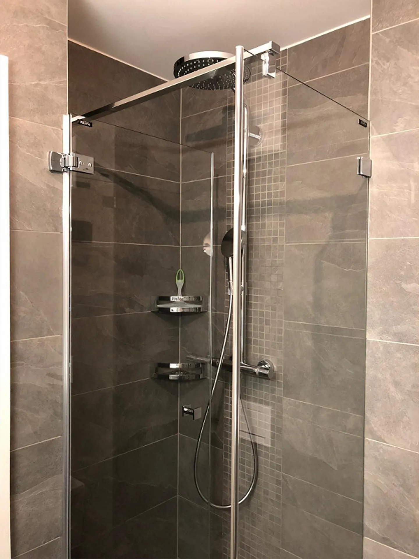 Appartamenti moderni di 4,5 stanze al 1° piano - Foto 9 di 16