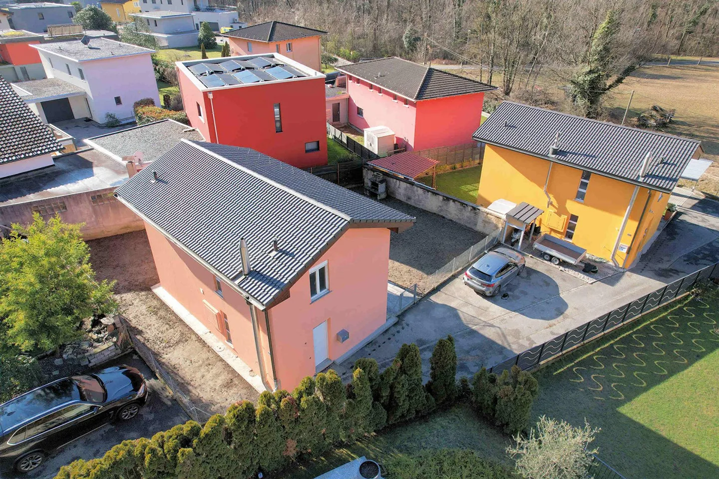 Completely renovated country house with beautiful flat garden - Photo 4 of 17