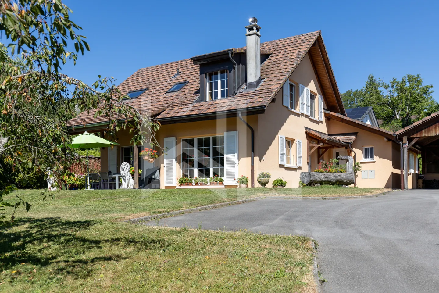 Villa affascinante vicino al centro città con appartamento indipendente - Foto 9 di 18