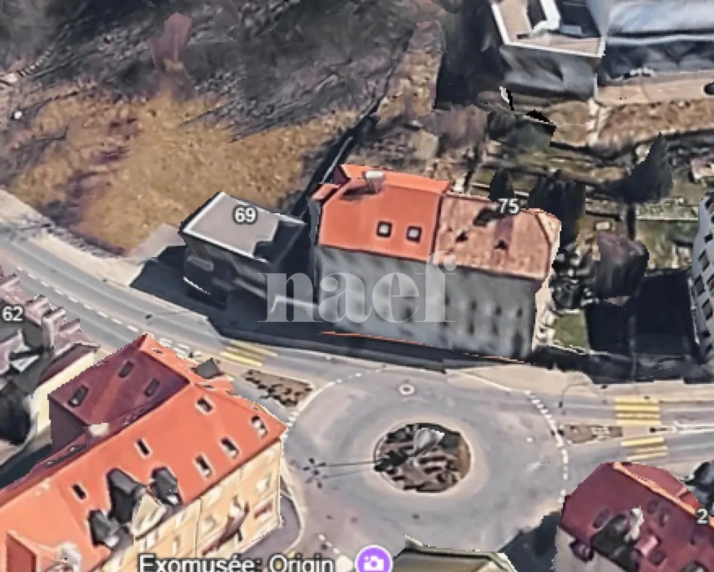 Appartamento di due e mezzo locali nel centro città con giardino - Foto 1 di 3