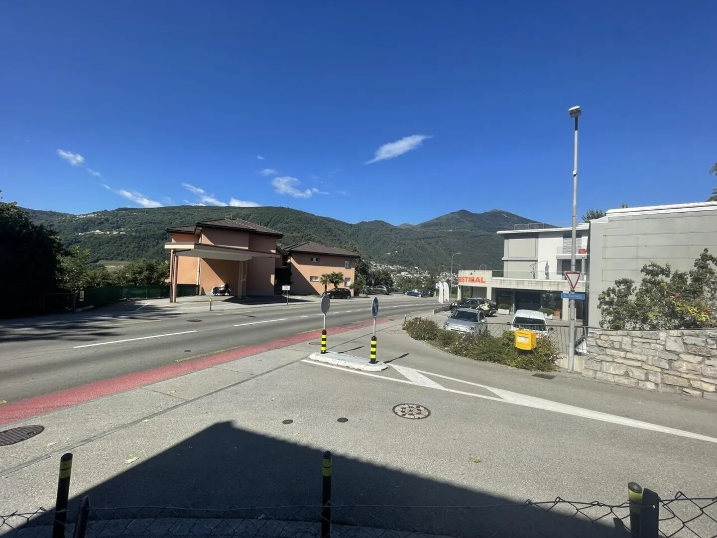 Agrément agréablement beau avec de grands espaces et un revenu garanti - Photo 9 sur 13