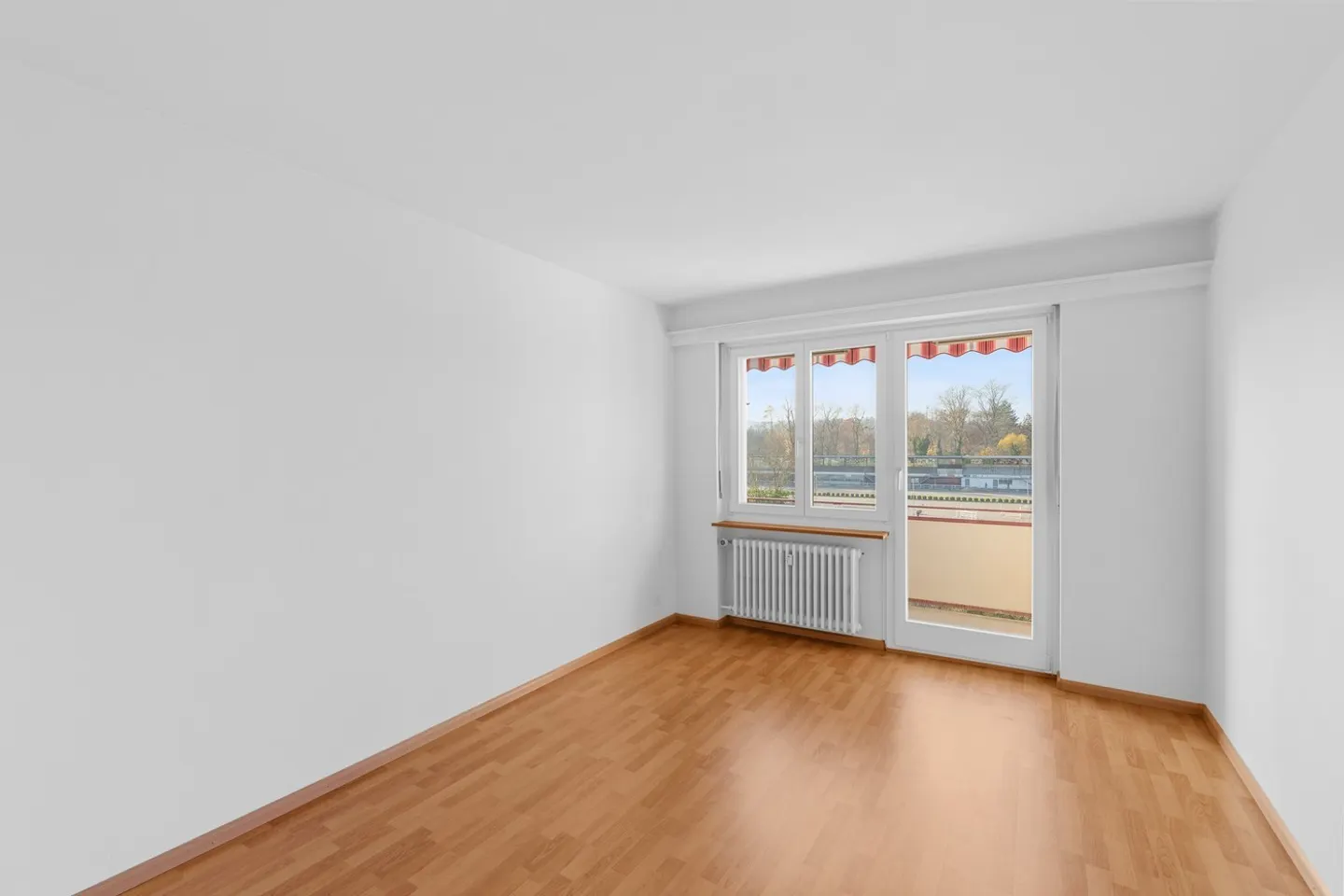 Renovierte Wohnung mit Balkon - Foto 3 von 8