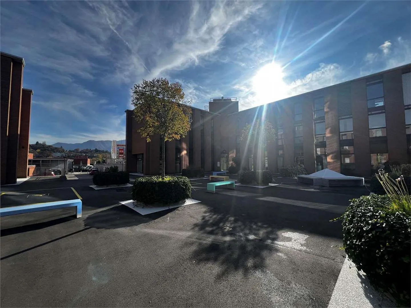 Rif. 2642 - World Trade Center, Agno - ufficio/studio medico in affitt - Foto 1 di 8