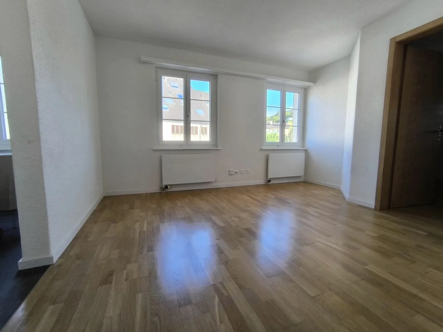 One month rent free - Attractive 4.5-room maisonette apartment in the village center of Oberuzwil - Photo 2 of 10